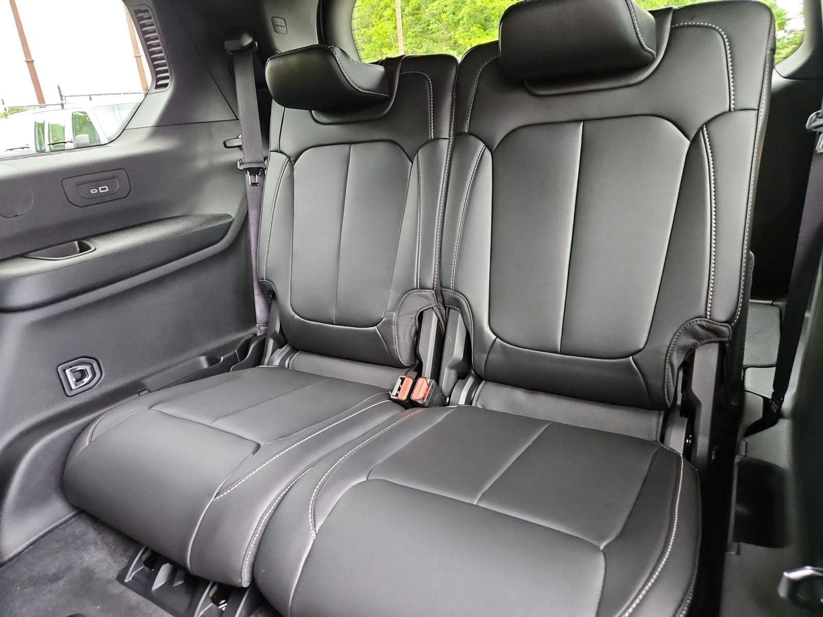 New 2026 Jeep Grand Cherokee L Limited - photo - 19