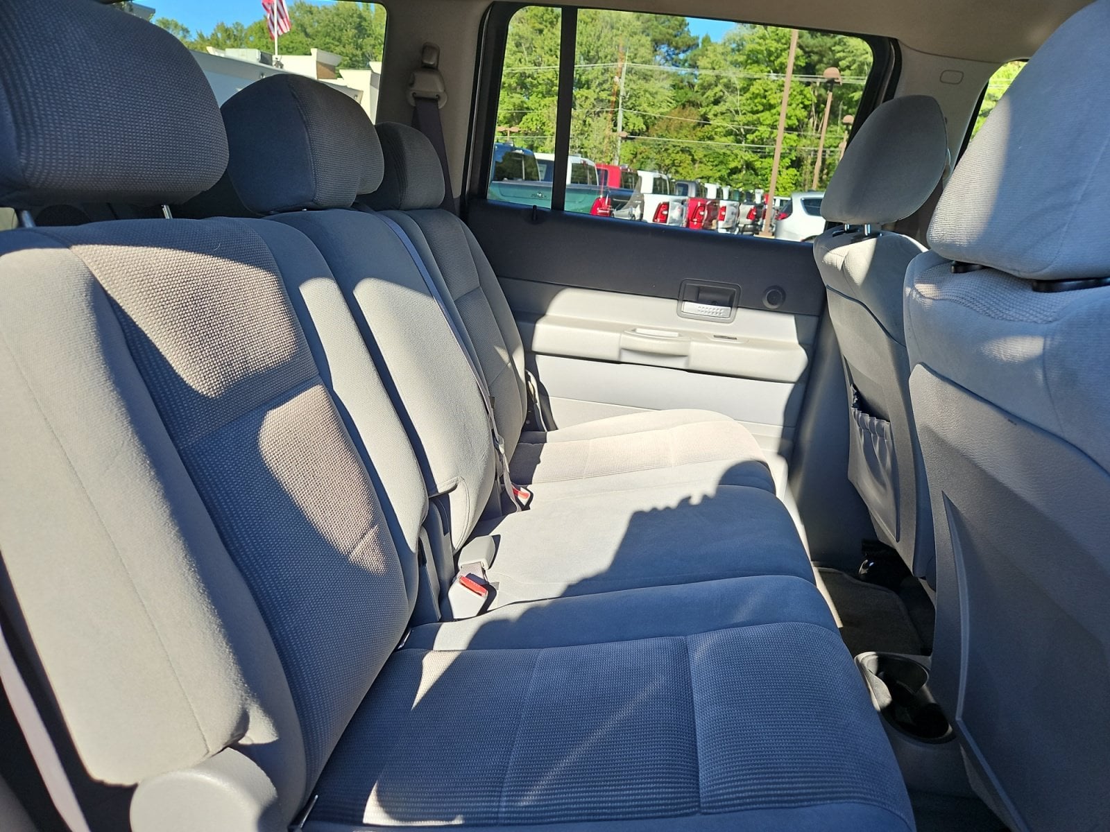 Pre-Owned 2004 Dodge Durango SLT - photo - 16