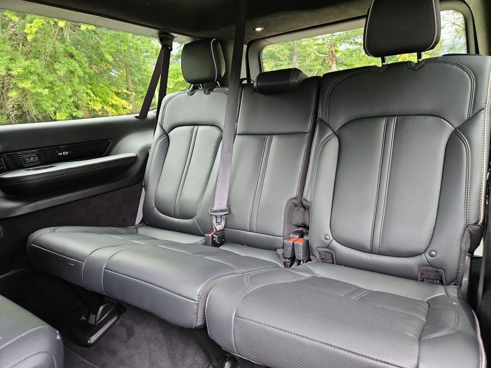 Pre-Owned 2024 Jeep Grand Wagoneer L Series II - photo - 19