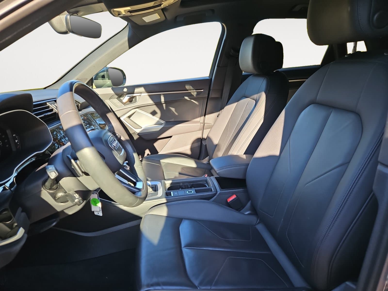 Pre-Owned 2025 Audi Q3 Premium - photo - 8
