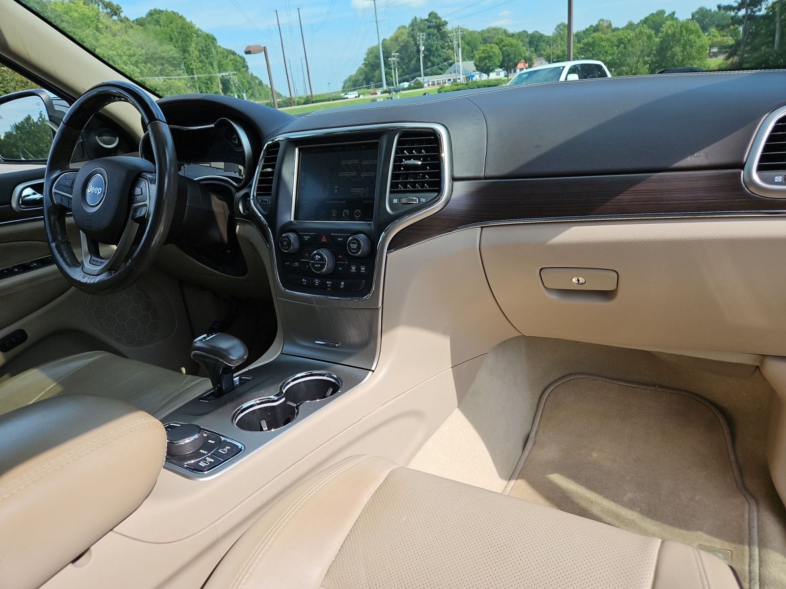Pre-Owned 2014 Jeep Grand Cherokee Overland - photo - 15