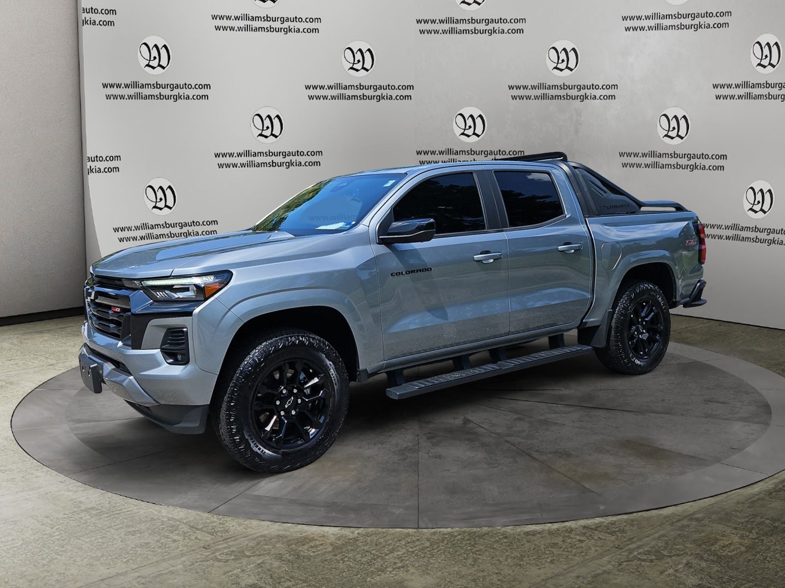 Pre-Owned 2025 Chevrolet Colorado Z71 - photo - 0