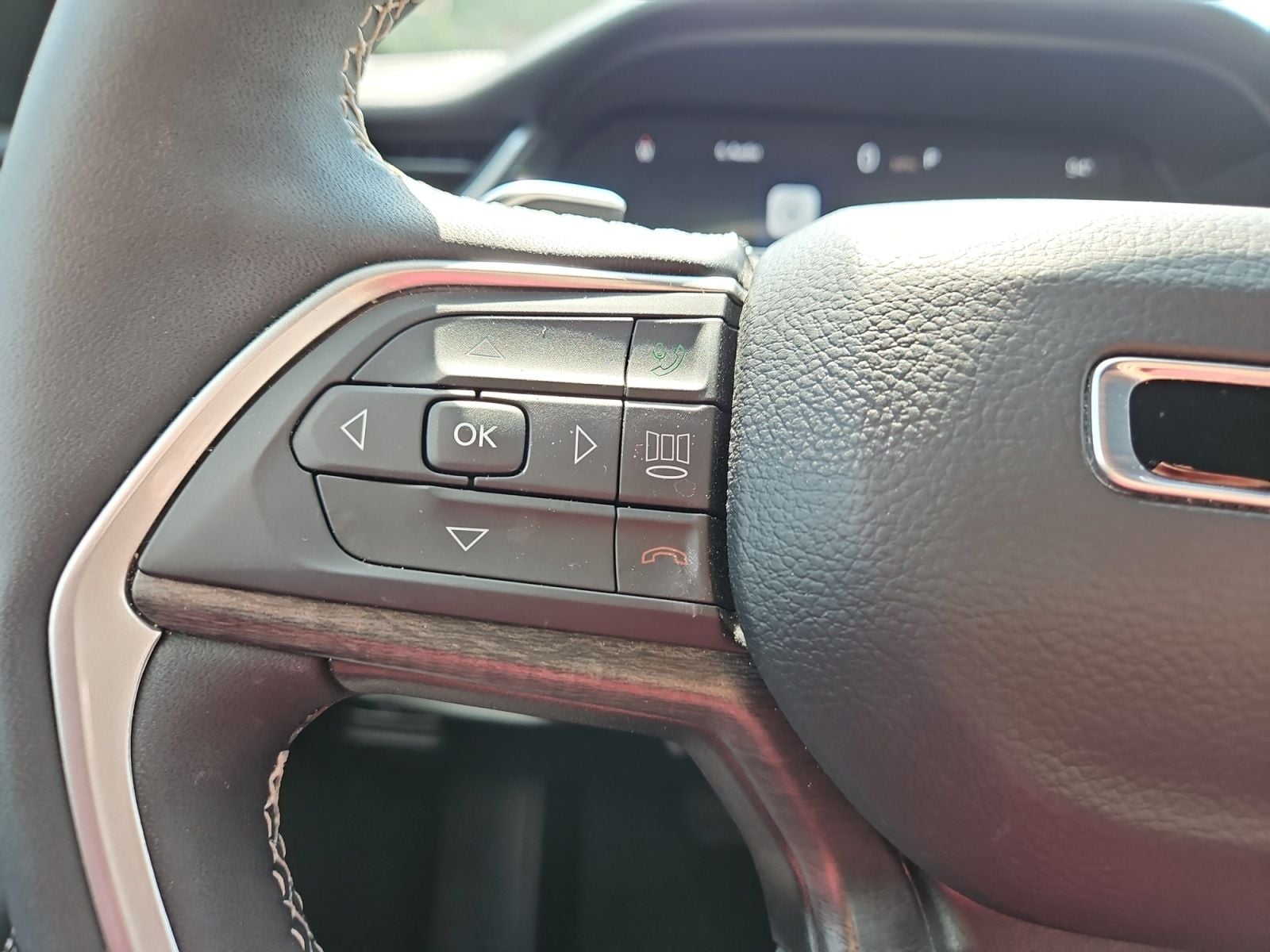 Pre-Owned 2024 Jeep Grand Cherokee L Limited - photo - 21