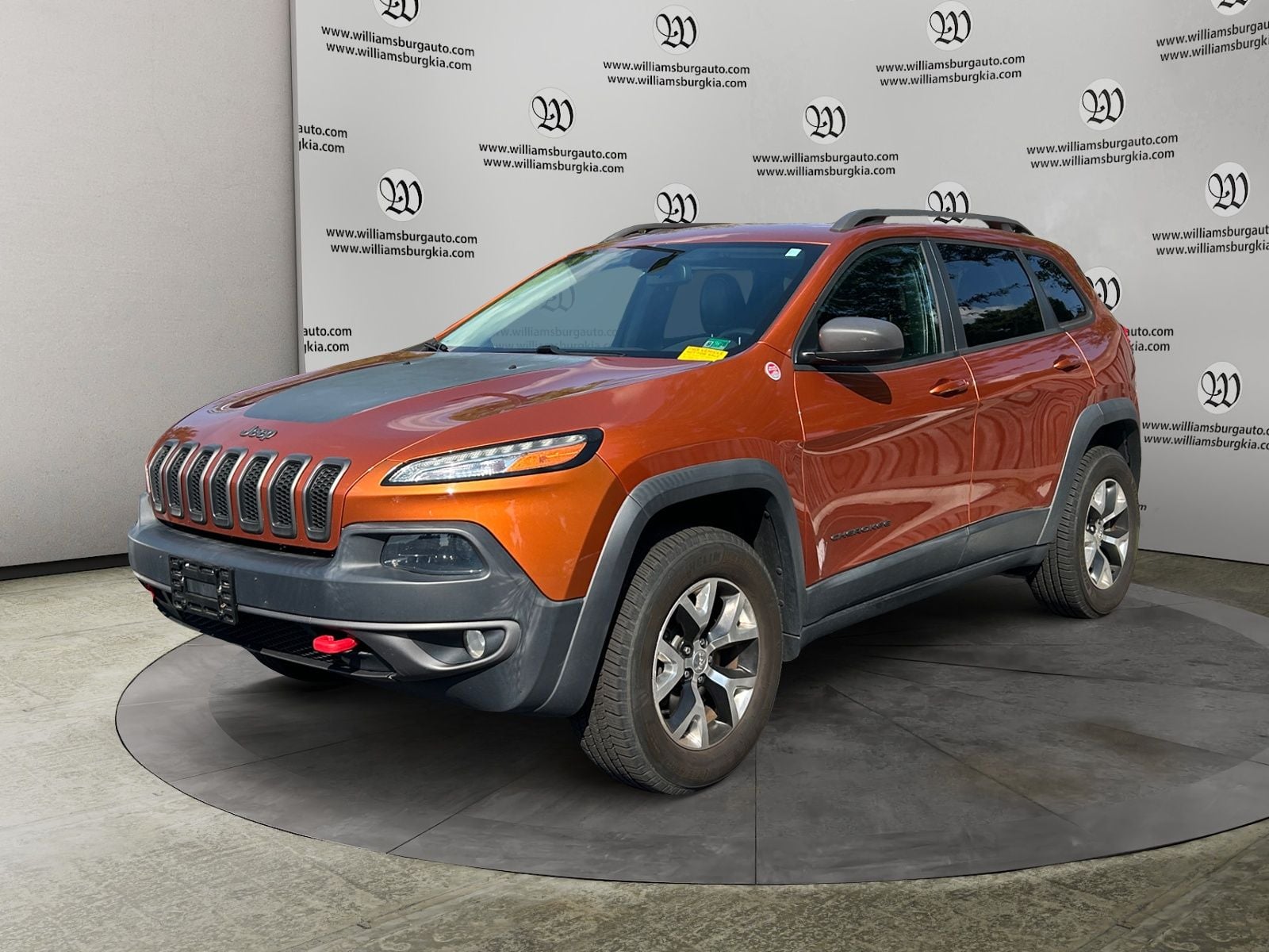 Pre-Owned 2015 Jeep Cherokee Trailhawk - photo - 0