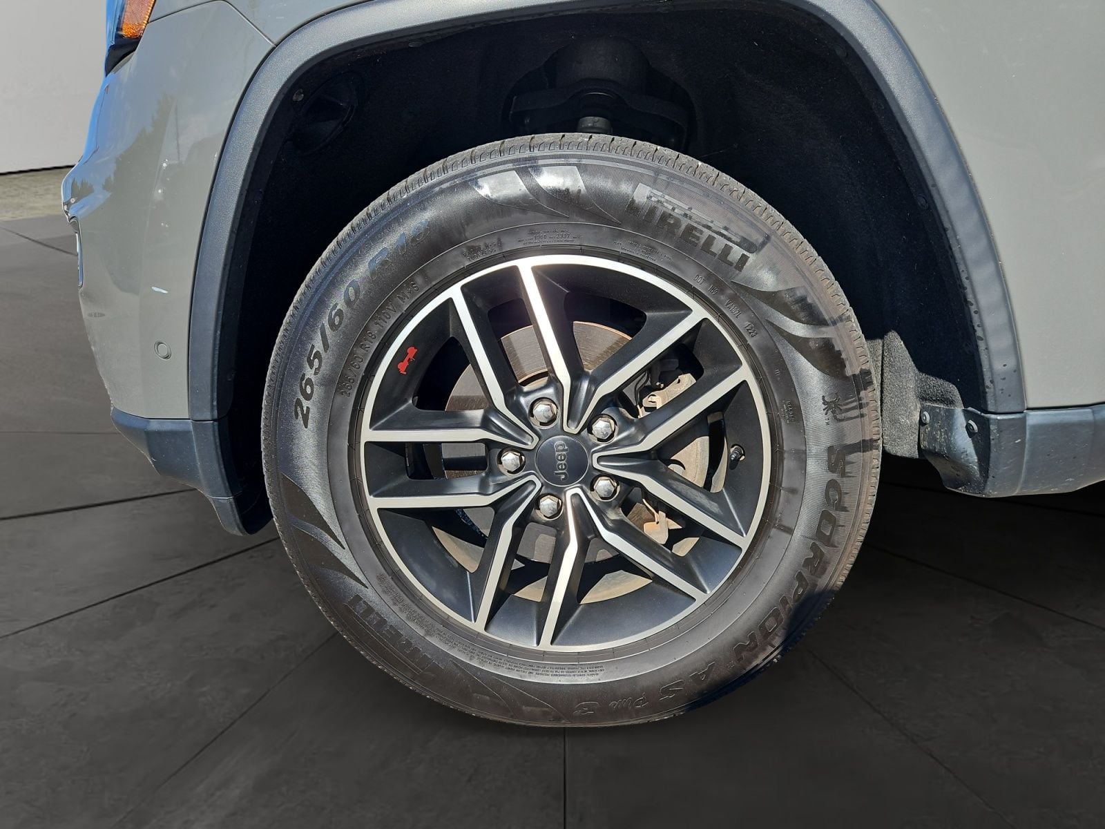 Pre-Owned 2020 Jeep Grand Cherokee Trailhawk - photo - 13
