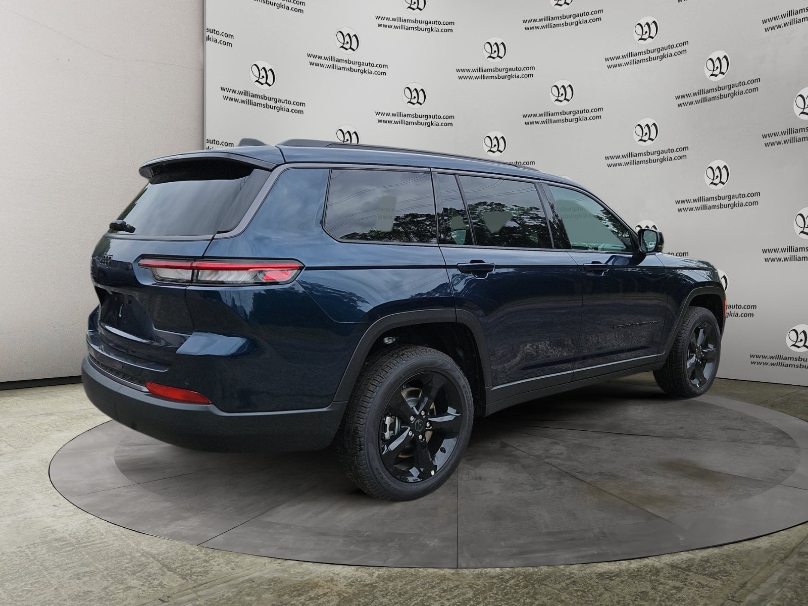 New 2027 Jeep Grand Cherokee L Limited - photo - 4