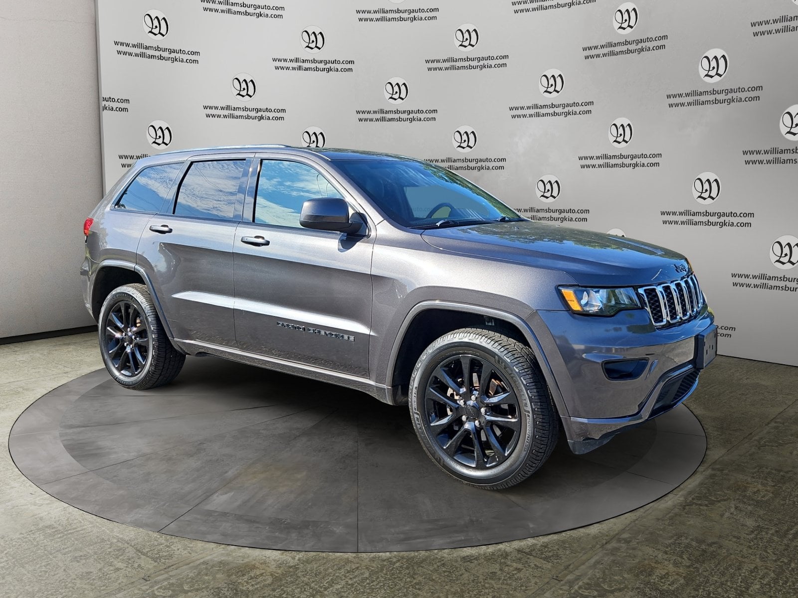 Pre-Owned 2020 Jeep Grand Cherokee Altitude - photo - 6