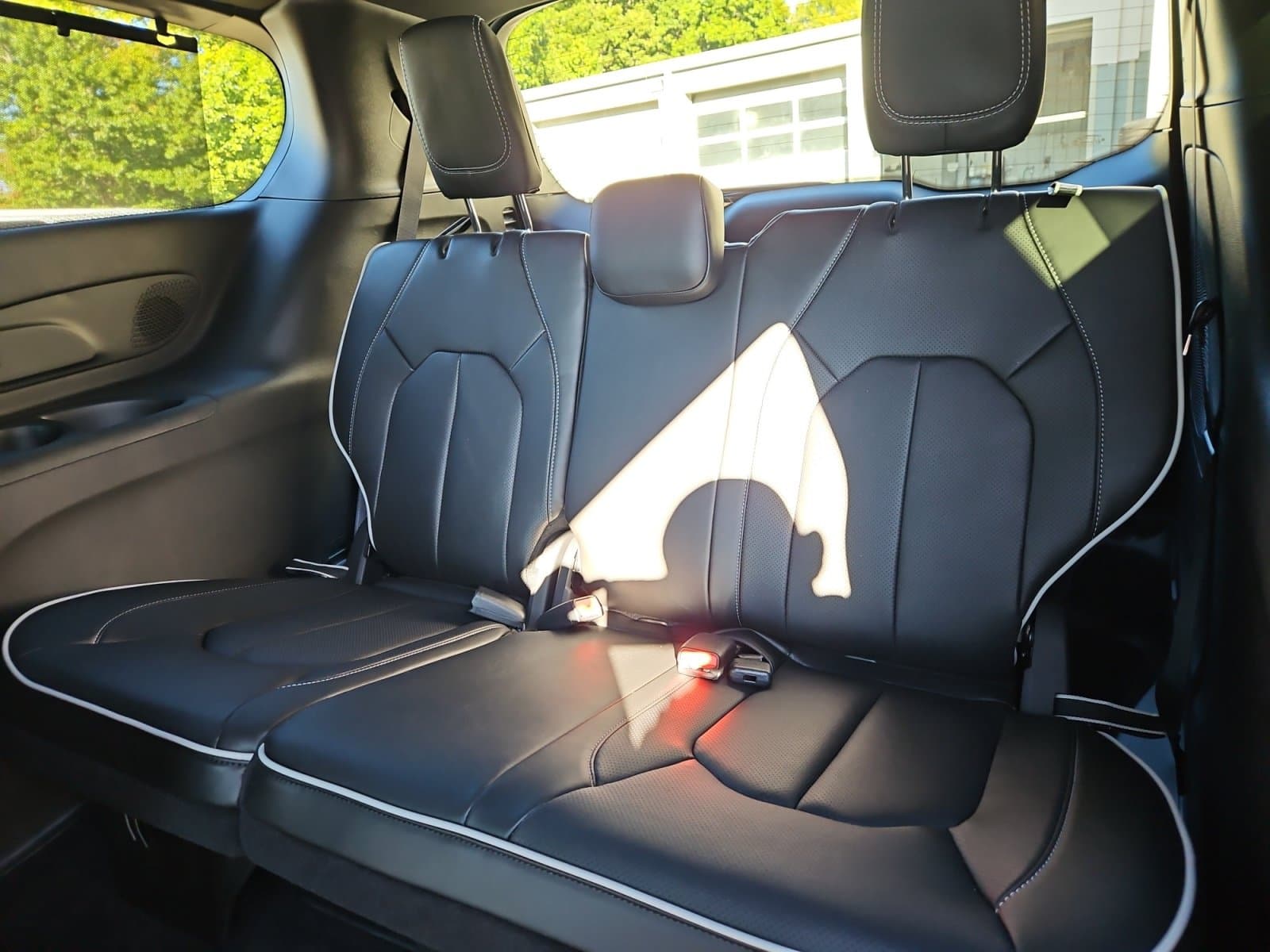 New 2027 Chrysler Pacifica Limited - photo - 19