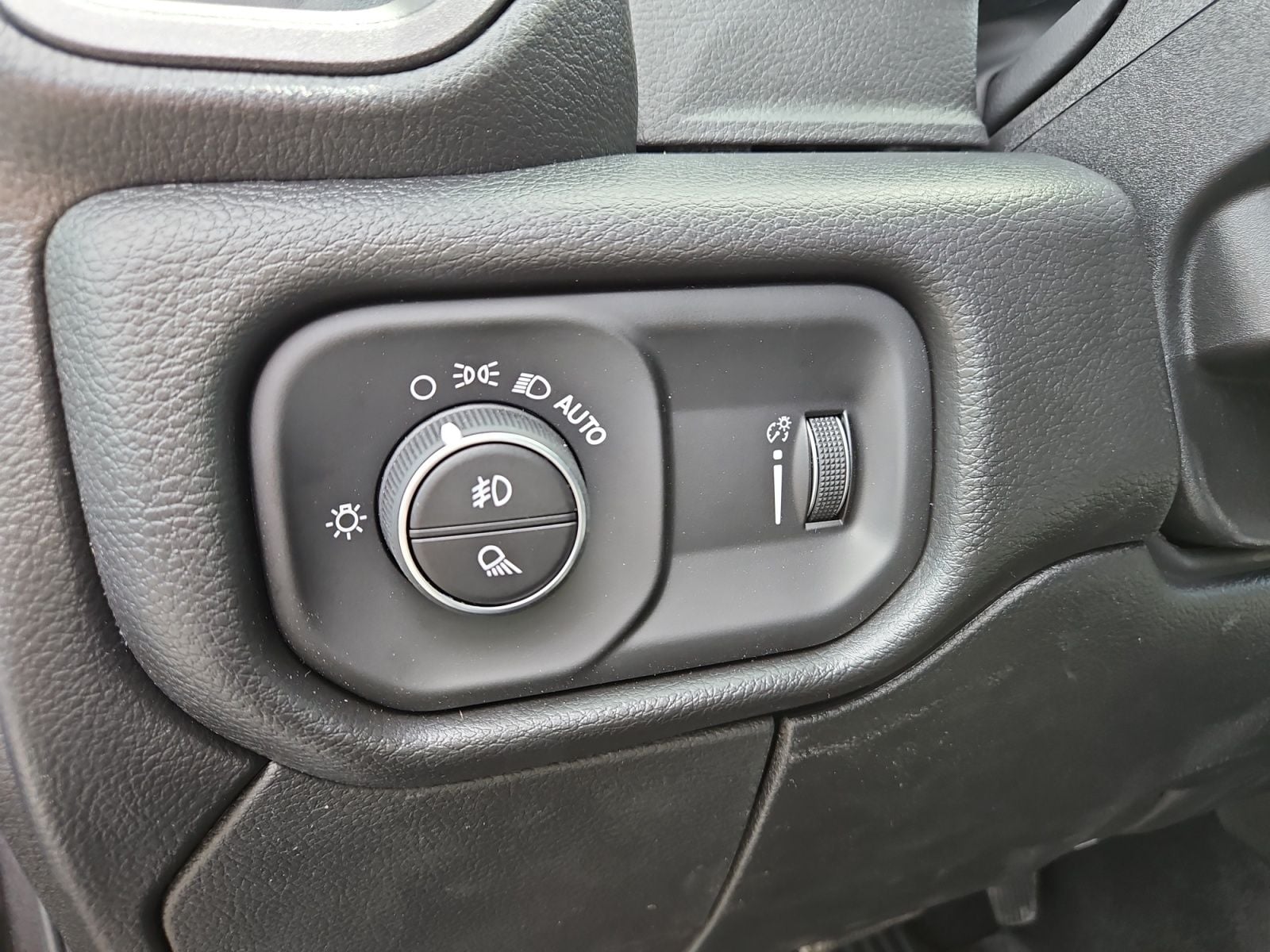 New 2026 Ram 2500 Tradesman - photo - 22