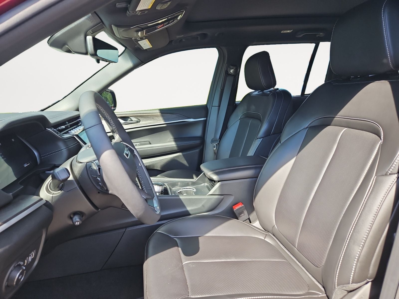 Pre-Owned 2025 Jeep Grand Cherokee Limited - photo - 8