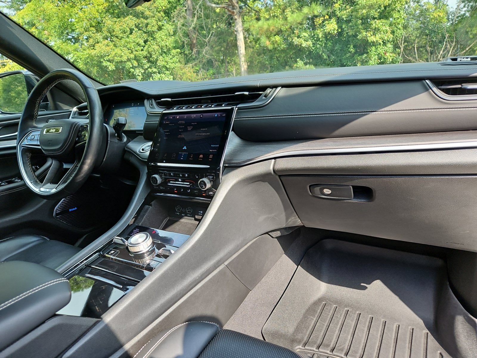 Pre-Owned 2021 Jeep Grand Cherokee L Overland - photo - 15