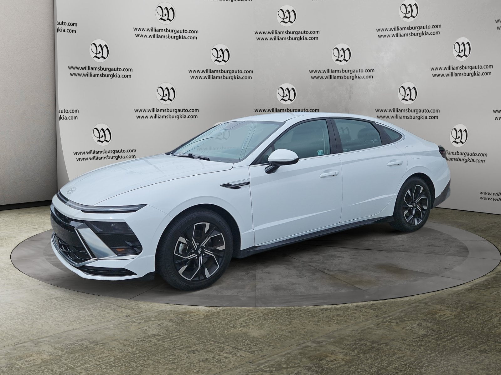 Pre-Owned 2024 Hyundai Sonata SEL - photo - 0