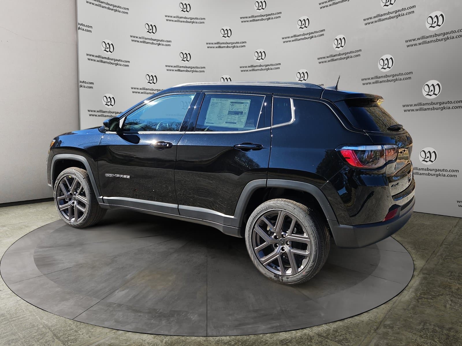 New 2026 Jeep Compass Limited - photo - 2