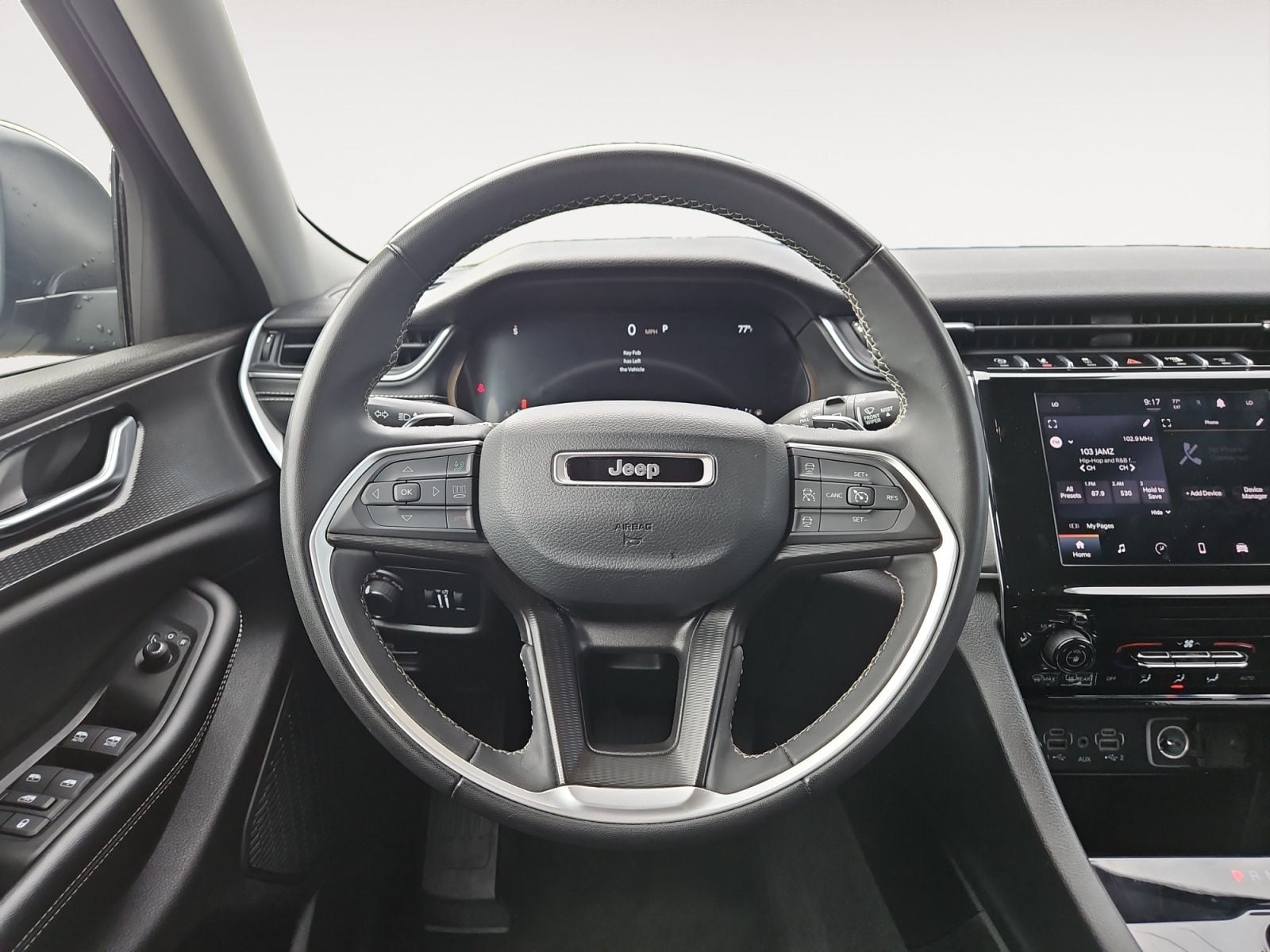 Pre-Owned 2023 Jeep Grand Cherokee L Laredo - photo - 11