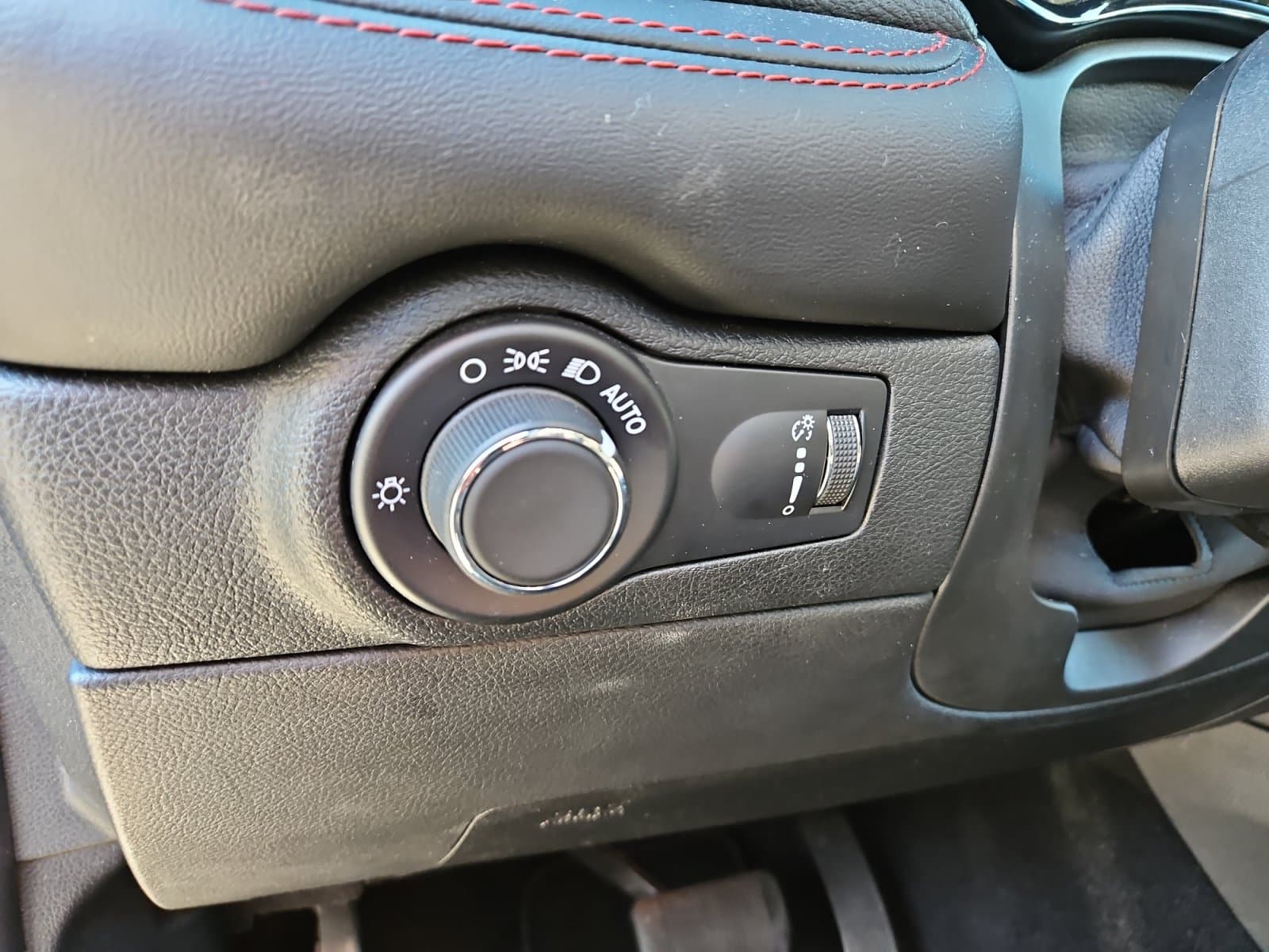 Pre-Owned 2025 Dodge Durango GT - photo - 23