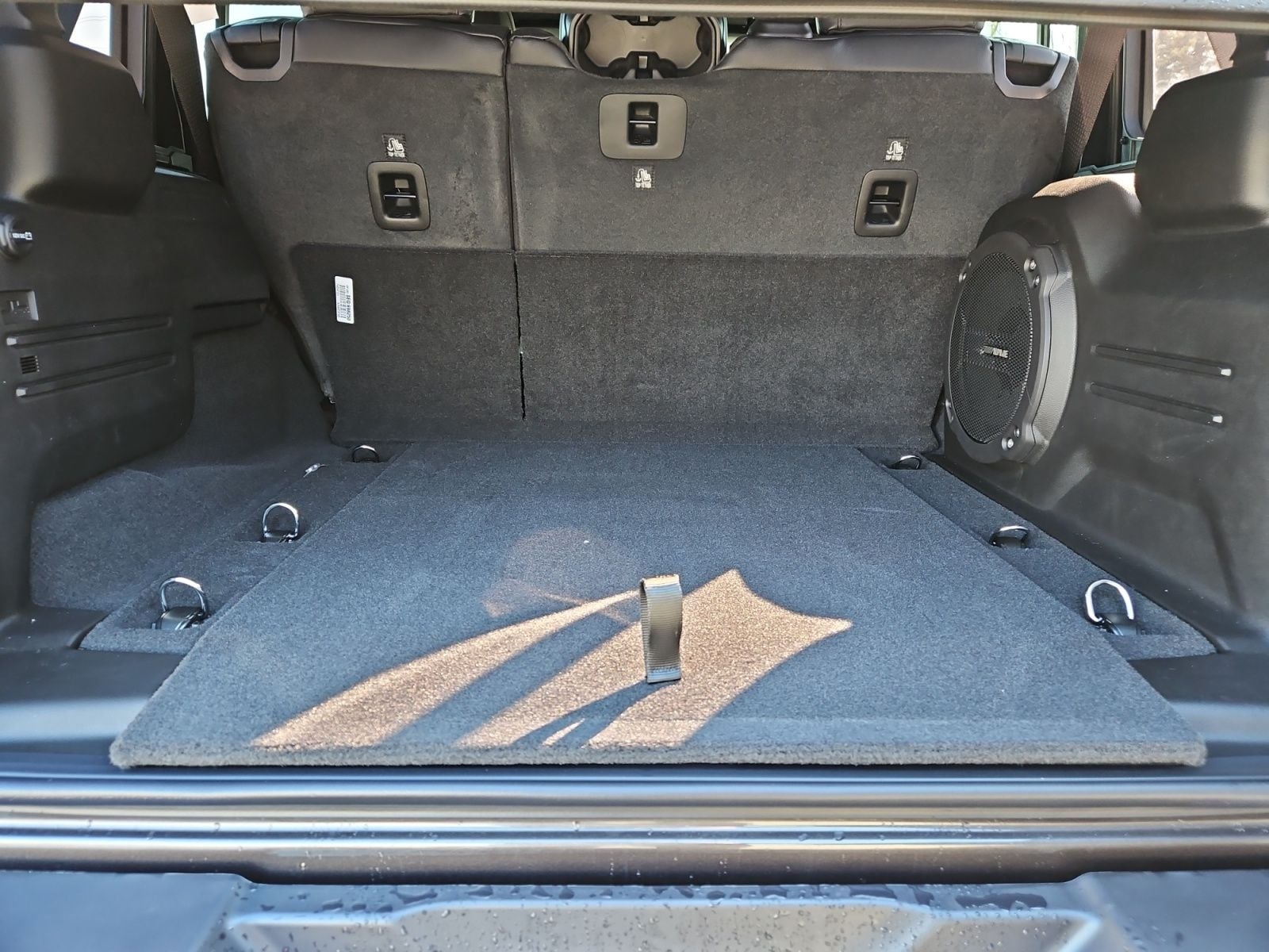 New 2026 Jeep Wrangler Sahara - photo - 18