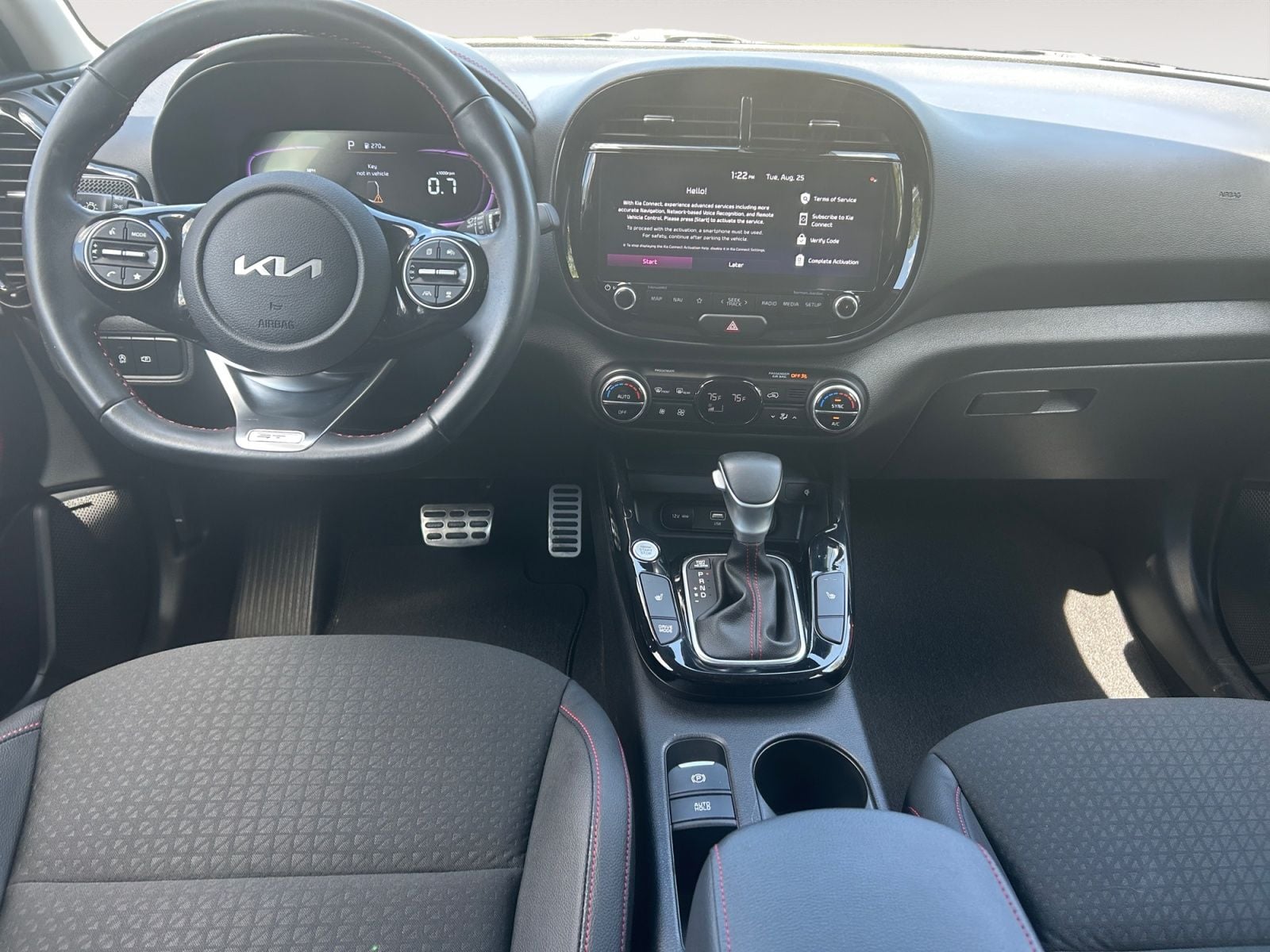 Pre-Owned 2024 Kia Soul GT-Line - photo - 9