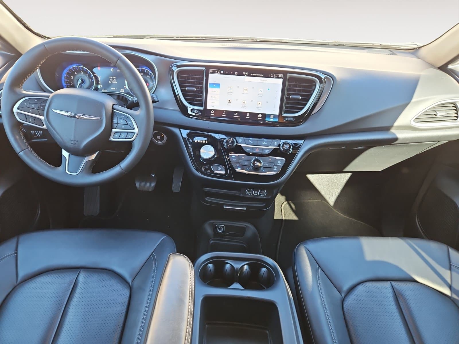 Pre-Owned 2025 Chrysler Pacifica Select - photo - 9