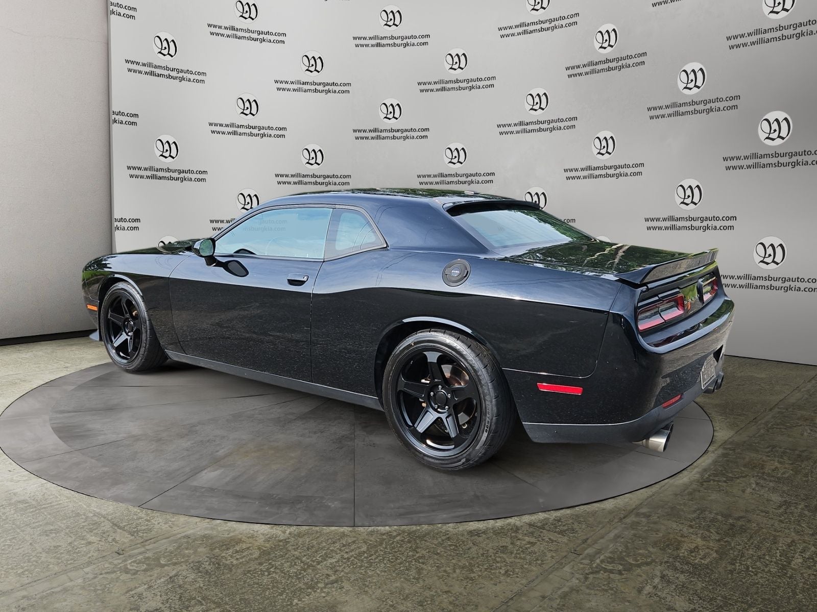 Pre-Owned 2021 Dodge Challenger R/T - photo - 2
