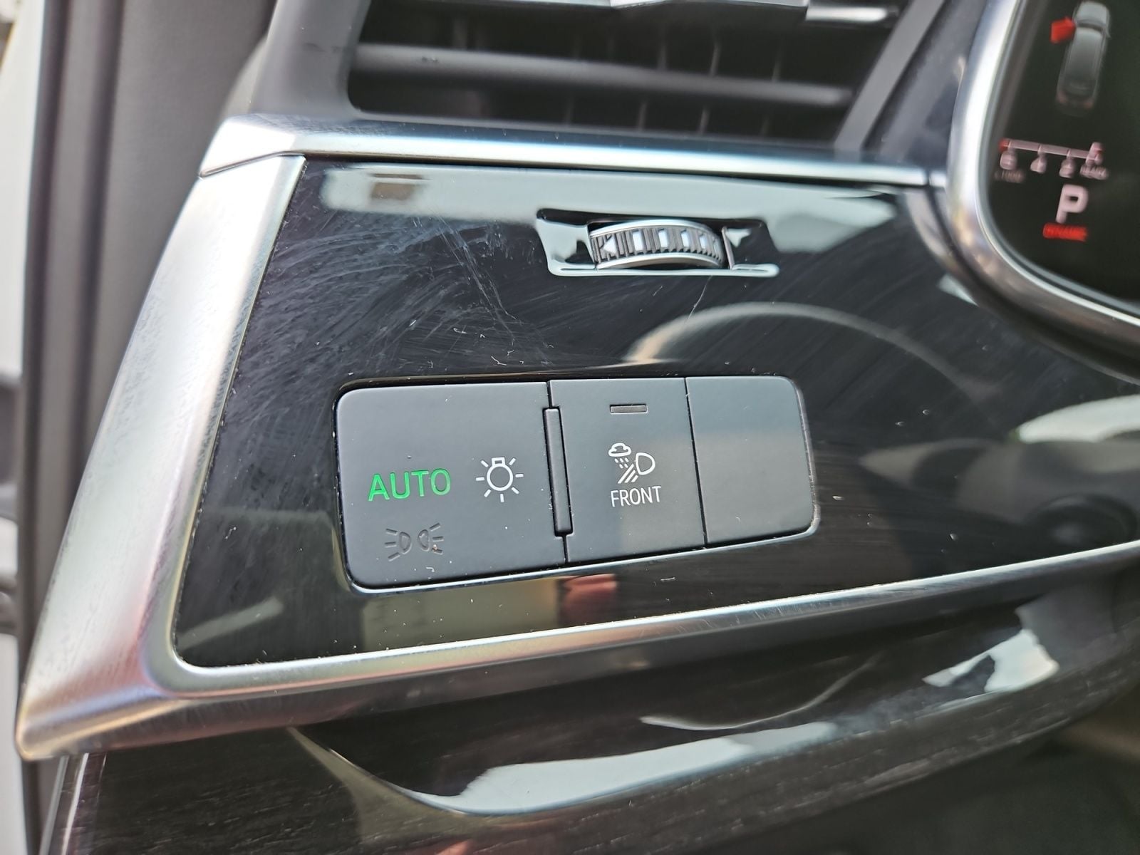 Pre-Owned 2025 Audi Q7 55 Premium Plus - photo - 22