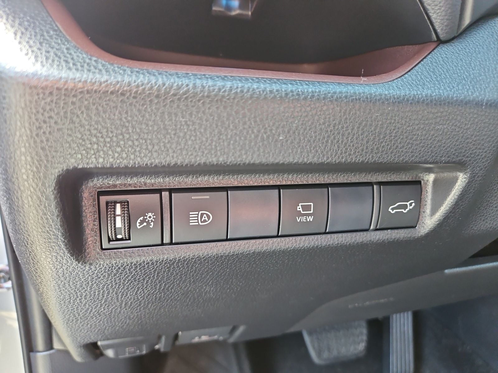 Pre-Owned 2019 Toyota RAV4 Limited - photo - 22