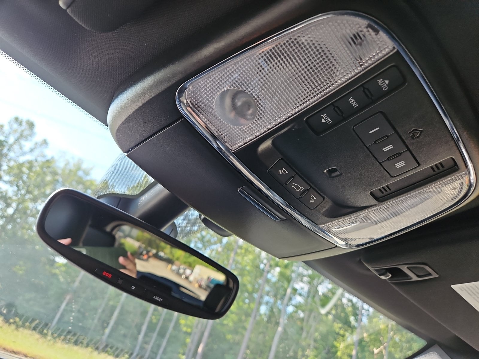 Pre-Owned 2020 Jeep Grand Cherokee Altitude - photo - 29