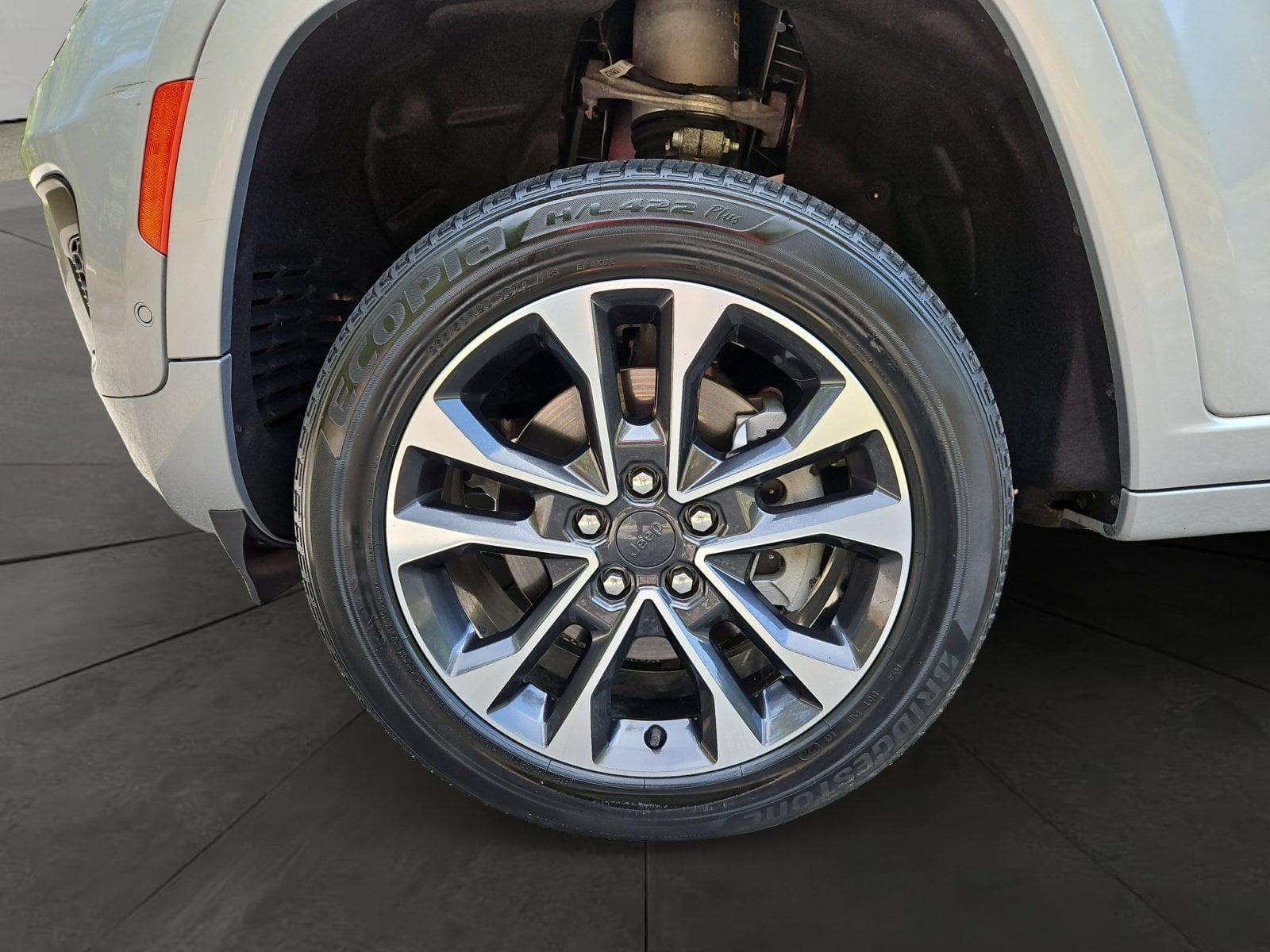 Pre-Owned 2021 Jeep Grand Cherokee L Overland - photo - 13