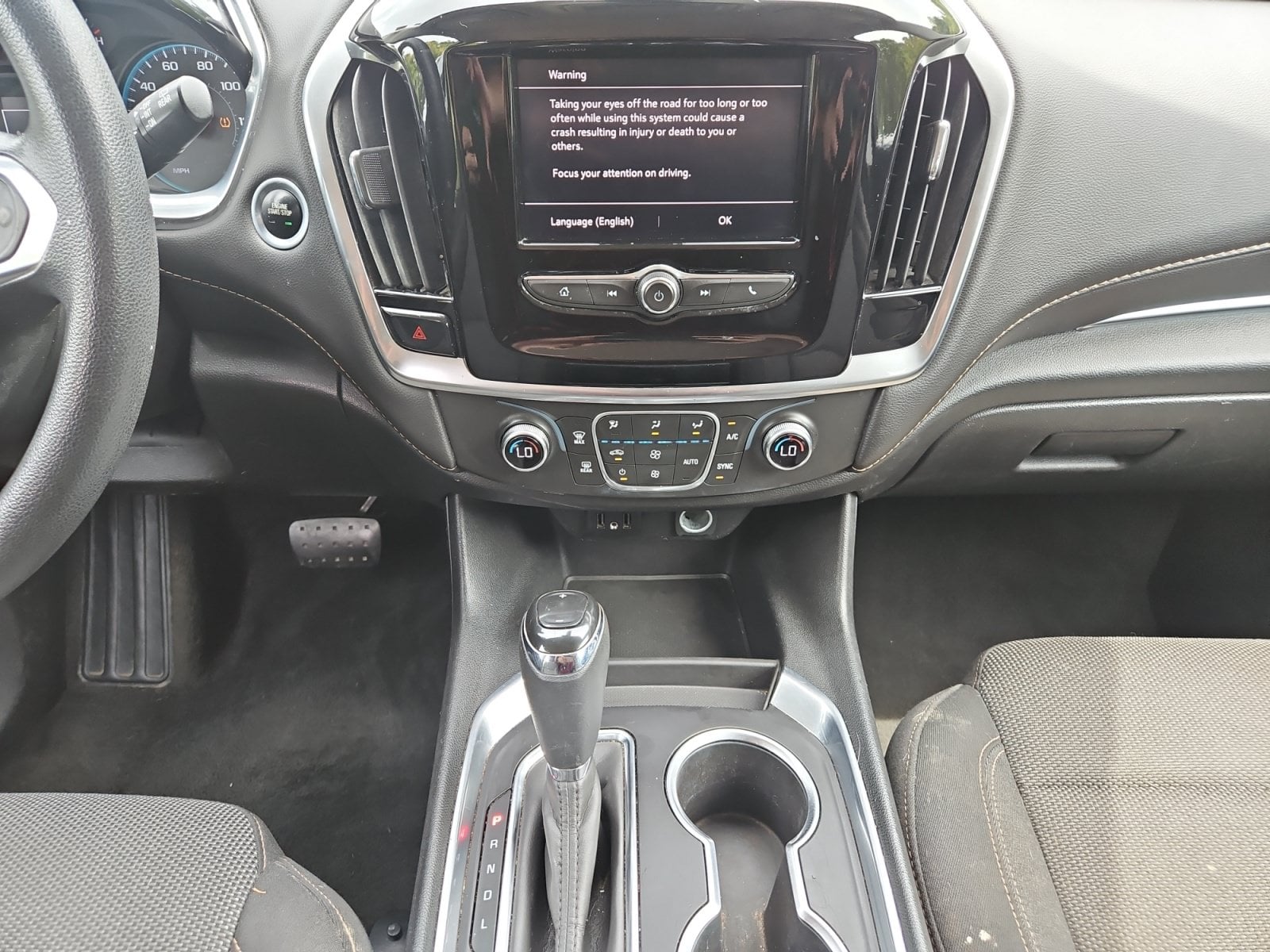Pre-Owned 2020 Chevrolet Traverse LS - photo - 10