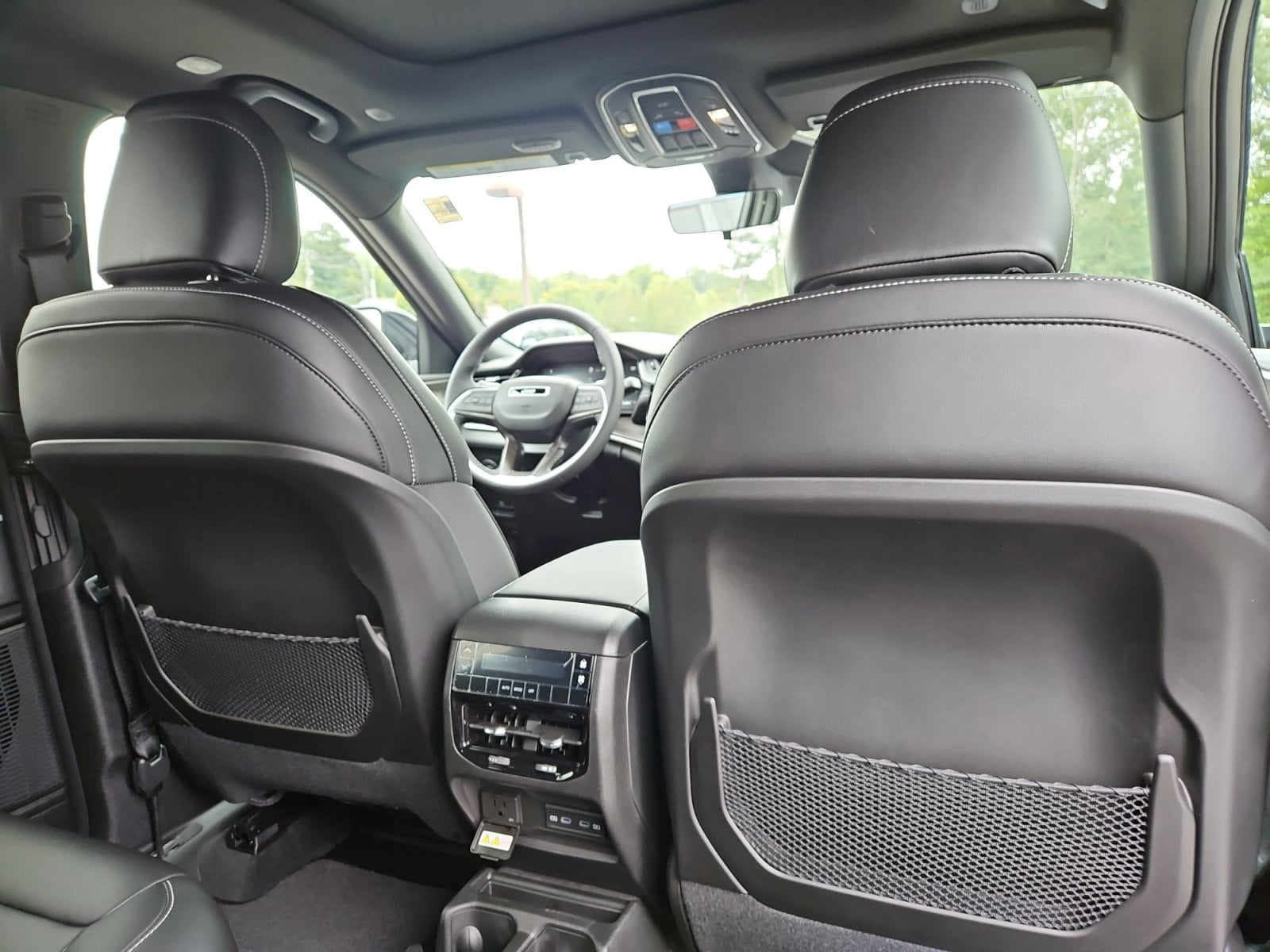 New 2027 Jeep Grand Cherokee L Limited - photo - 17