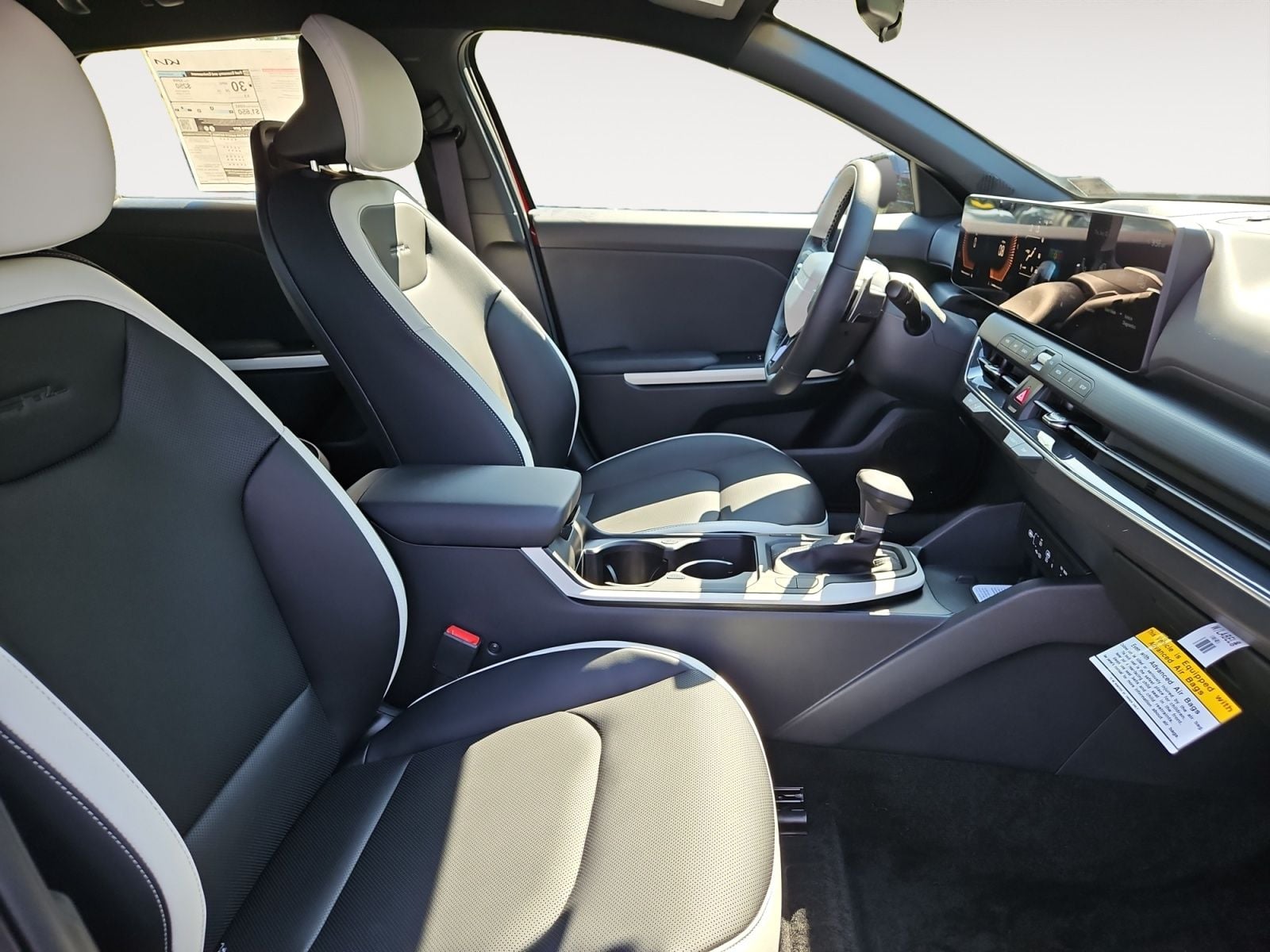 New 2026 Kia K4 GT-Line - photo - 14