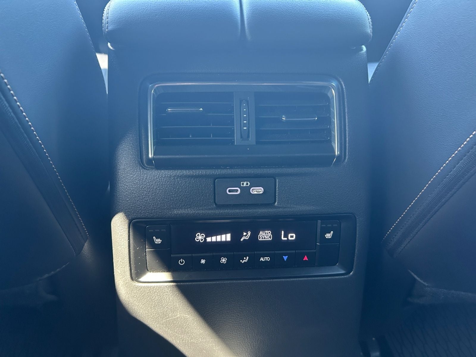 Pre-Owned 2024 Mazda CX-90 PHEV Premium Plus - photo - 25