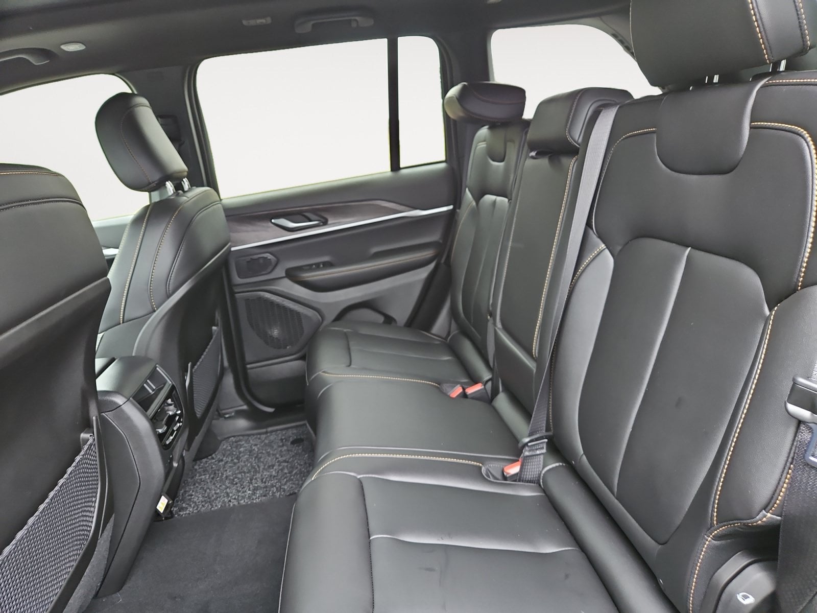 New 2026 Jeep Grand Cherokee - photo - 12