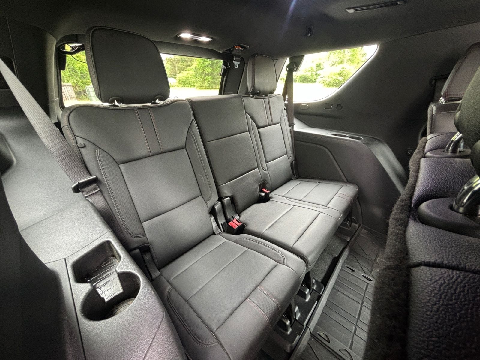Pre-Owned 2024 Chevrolet Tahoe RST - photo - 17