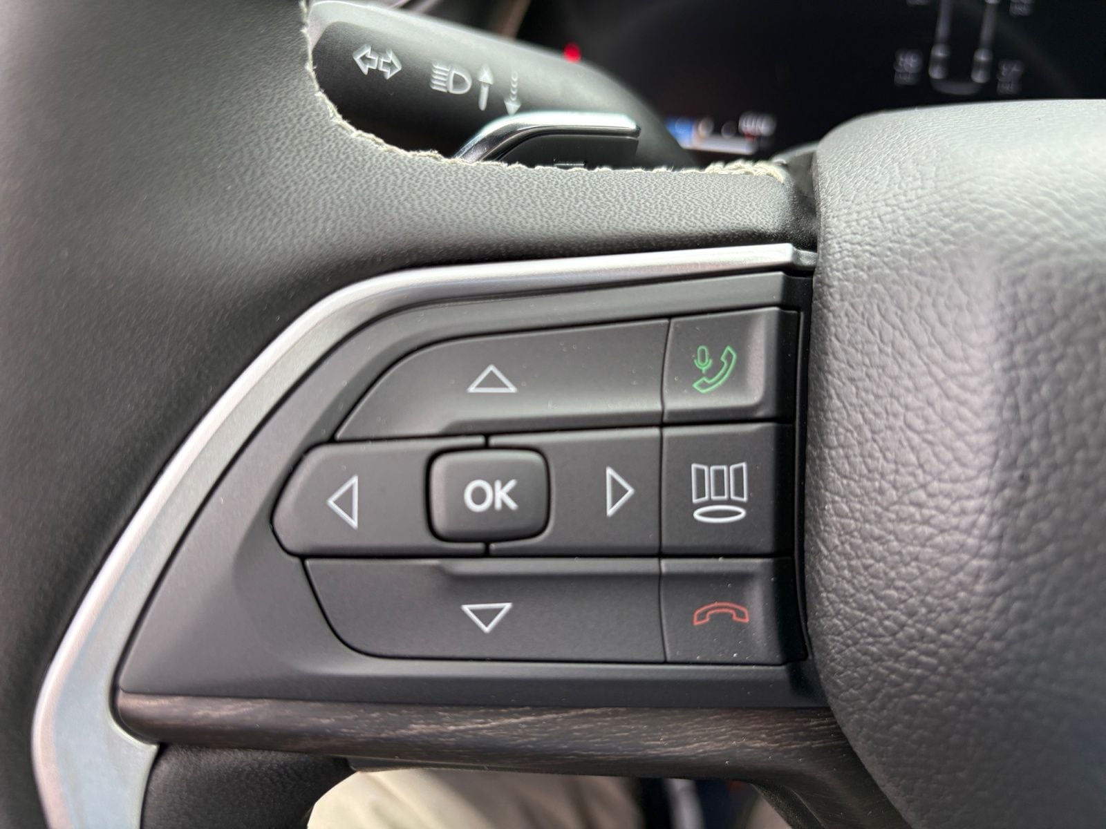 New 2026 Jeep Grand Cherokee L Altitude - photo - 23