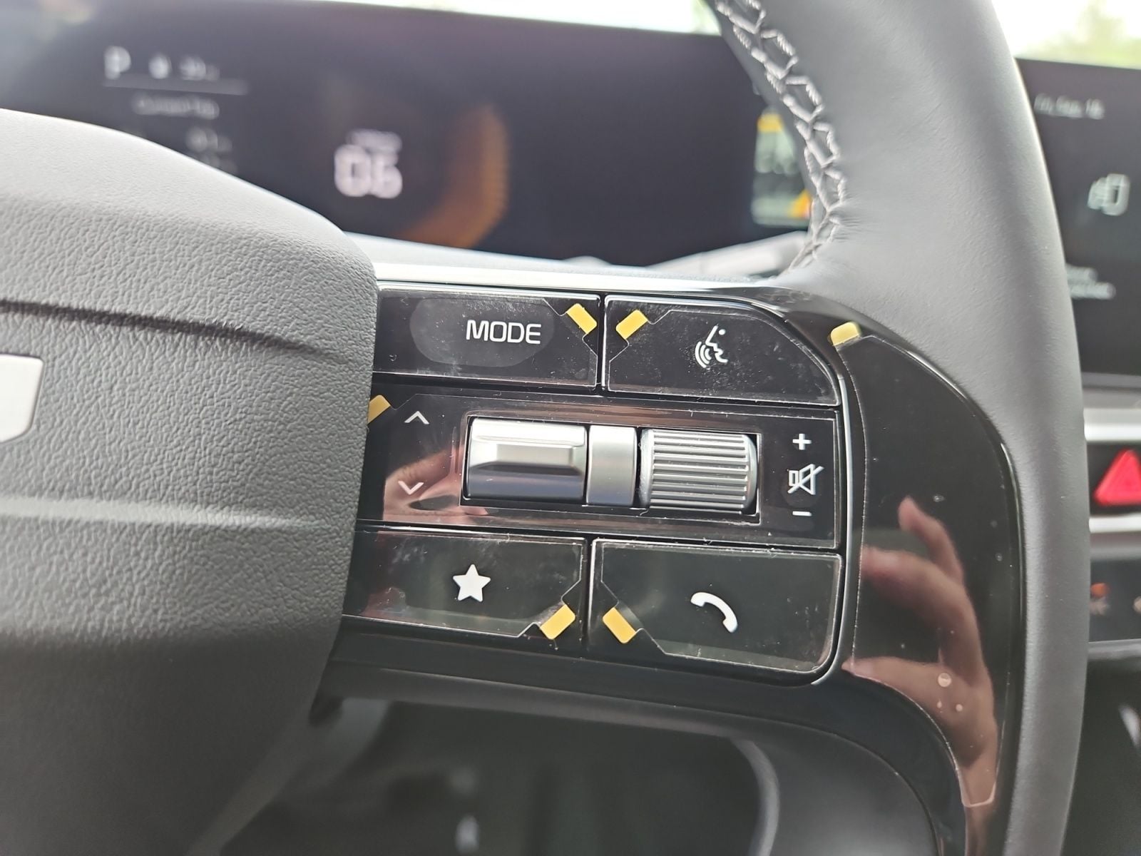New 2026 Kia Sorento S - photo - 25