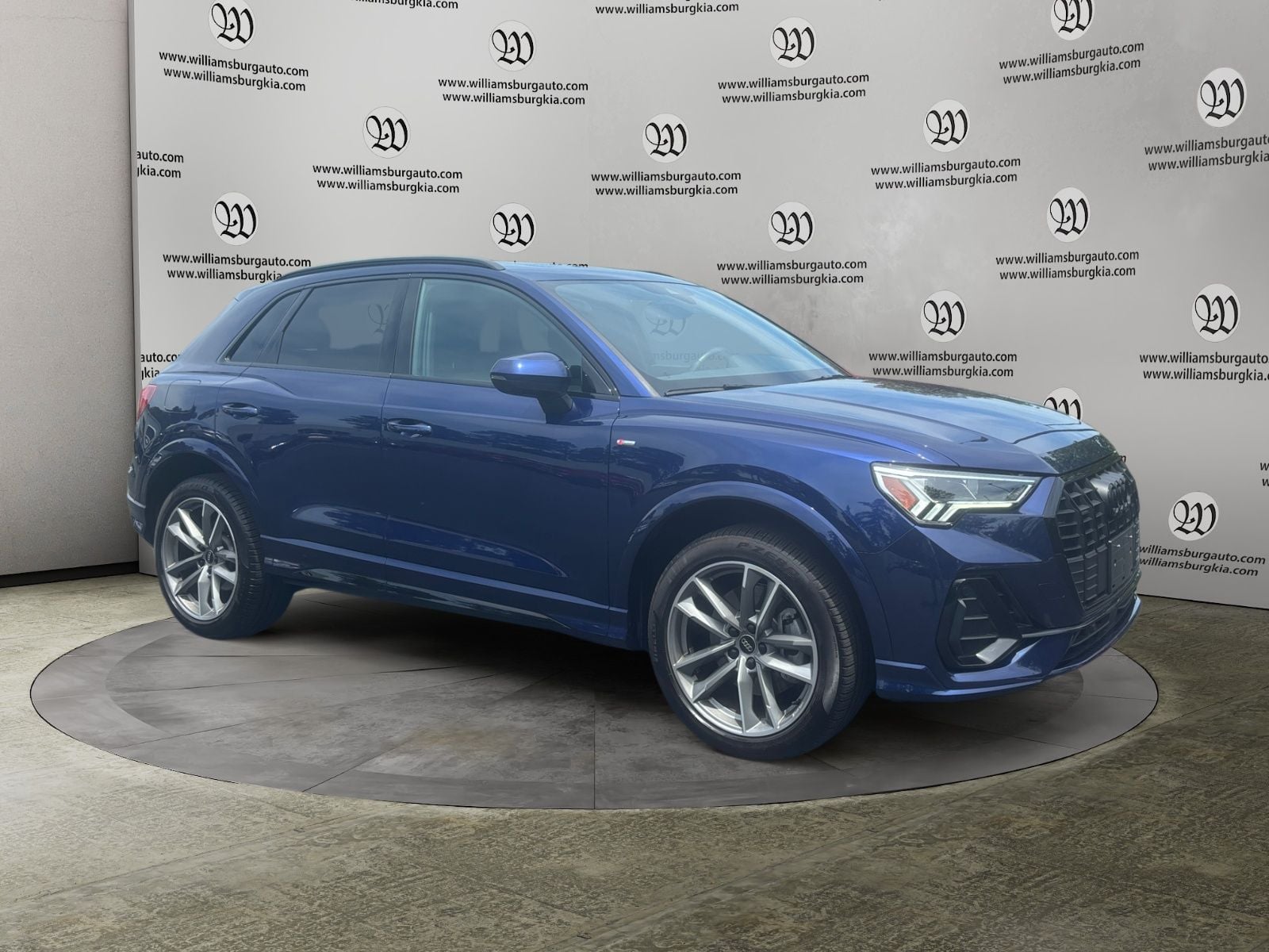 Pre-Owned 2024 Audi Q3 Premium Plus - photo - 6