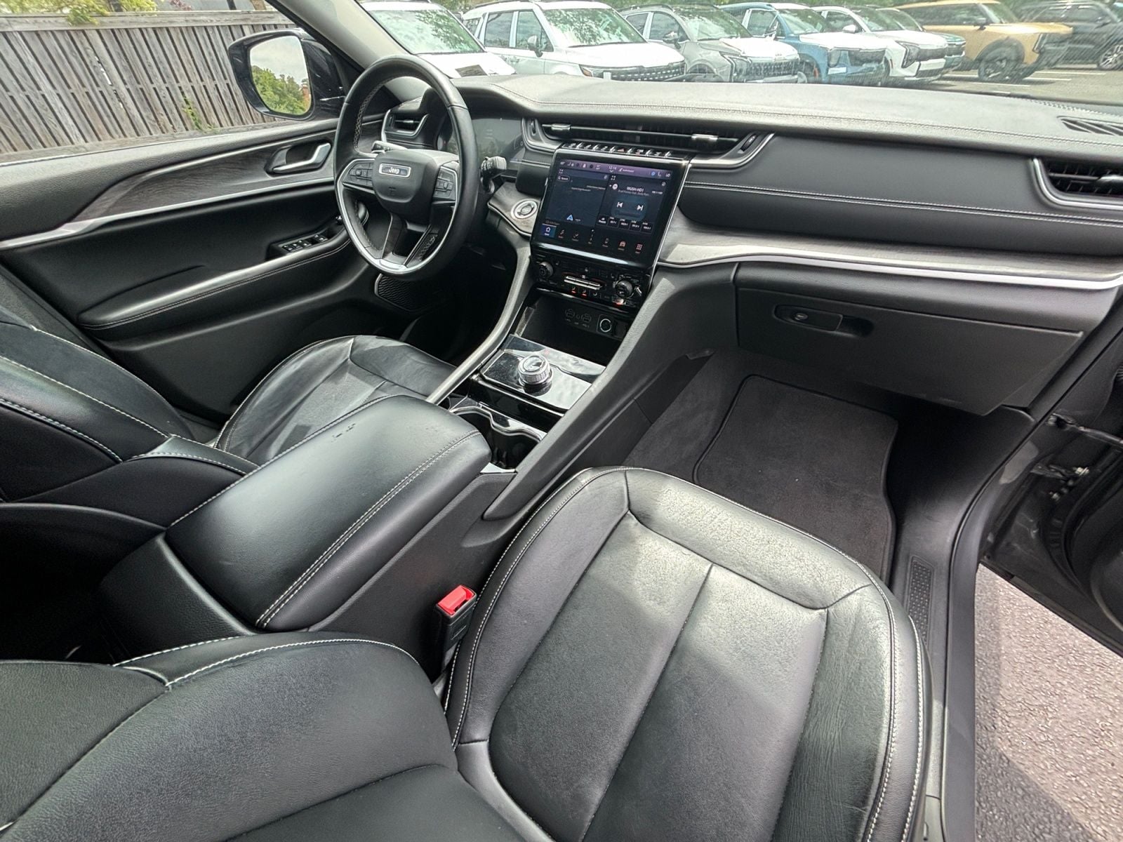 Pre-Owned 2022 Jeep Grand Cherokee L Limited - photo - 16