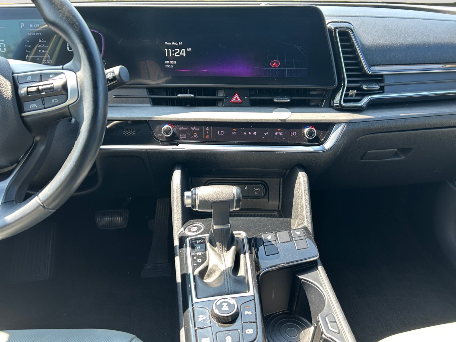 Pre-Owned 2024 Kia Sportage X-Line - photo - 10