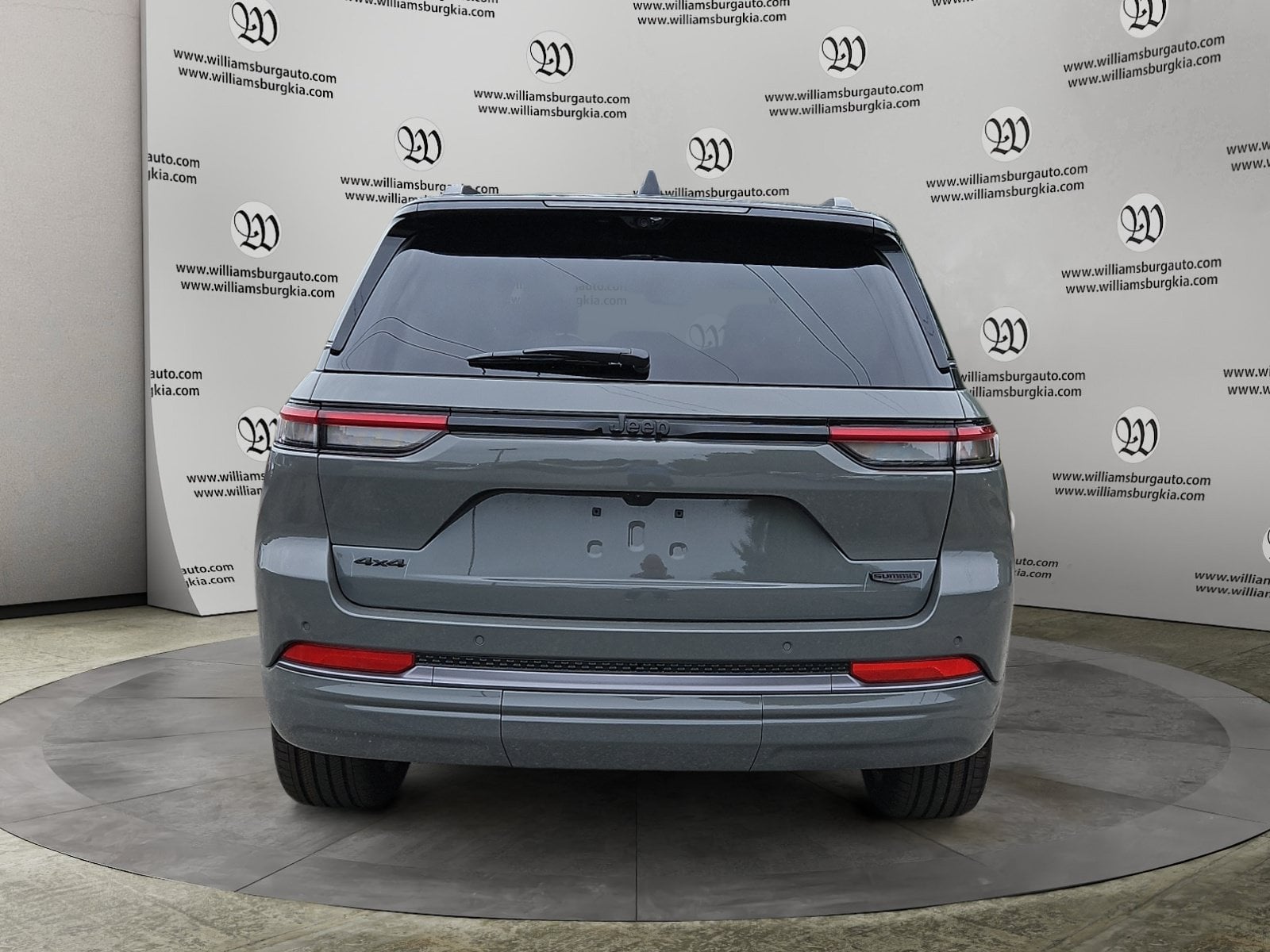 New 2027 Jeep Grand Cherokee Summit - photo - 3