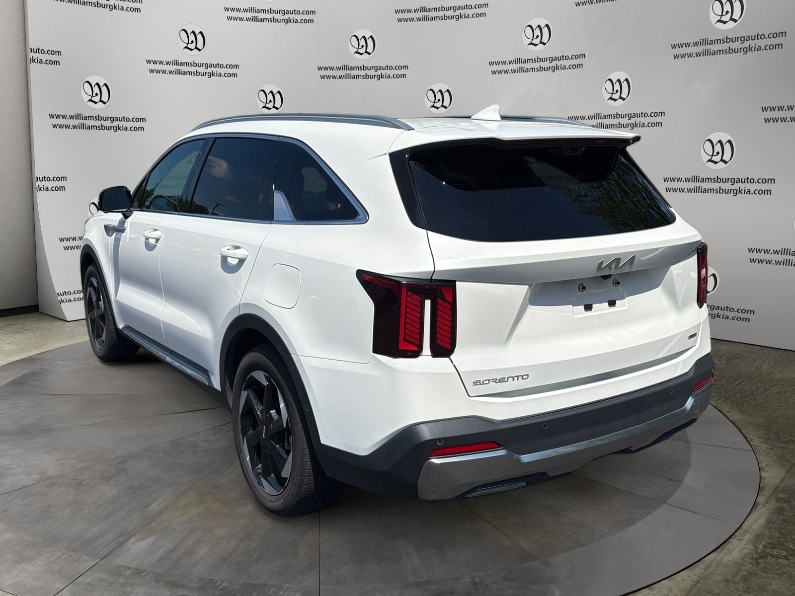 Pre-Owned 2025 Kia Sorento Plug-In Hybrid SX Prestige - photo - 2