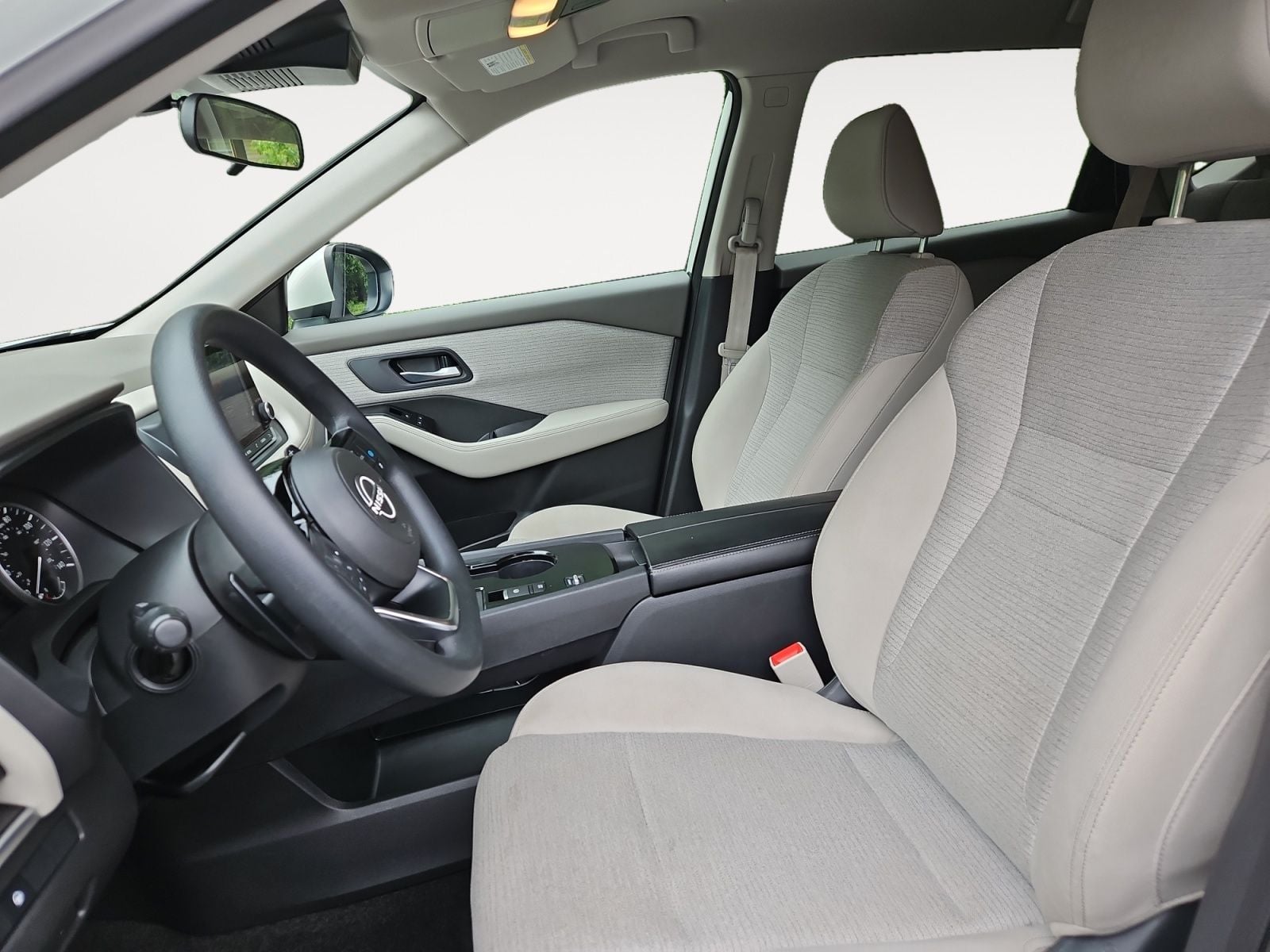 Pre-Owned 2023 Nissan Rogue SV - photo - 8