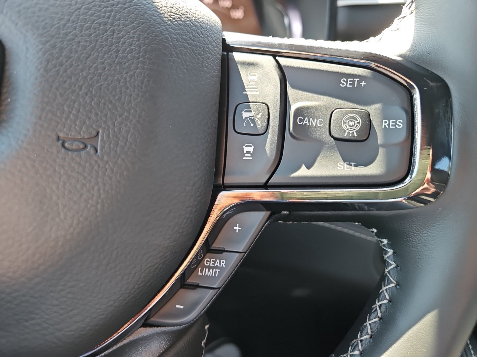 New 2027 Ram 1500 Limited - photo - 24