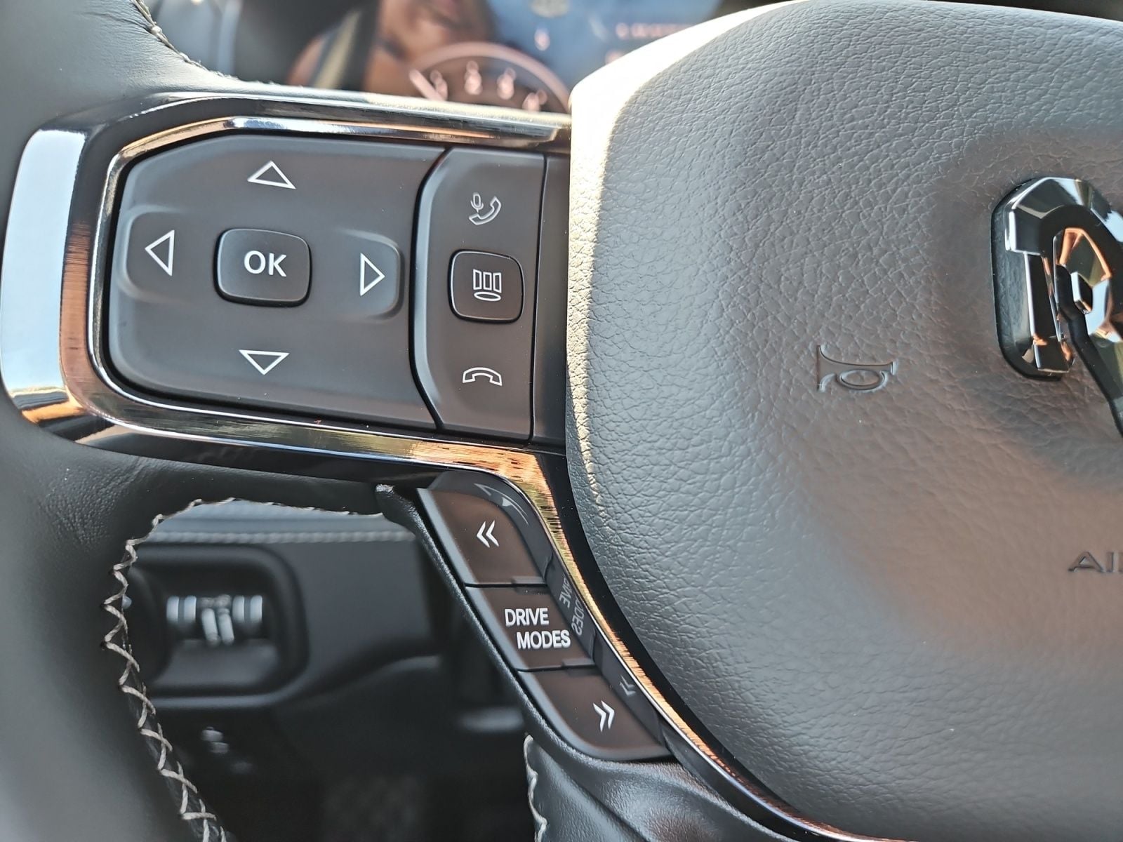 New 2027 Ram 1500 Limited - photo - 23