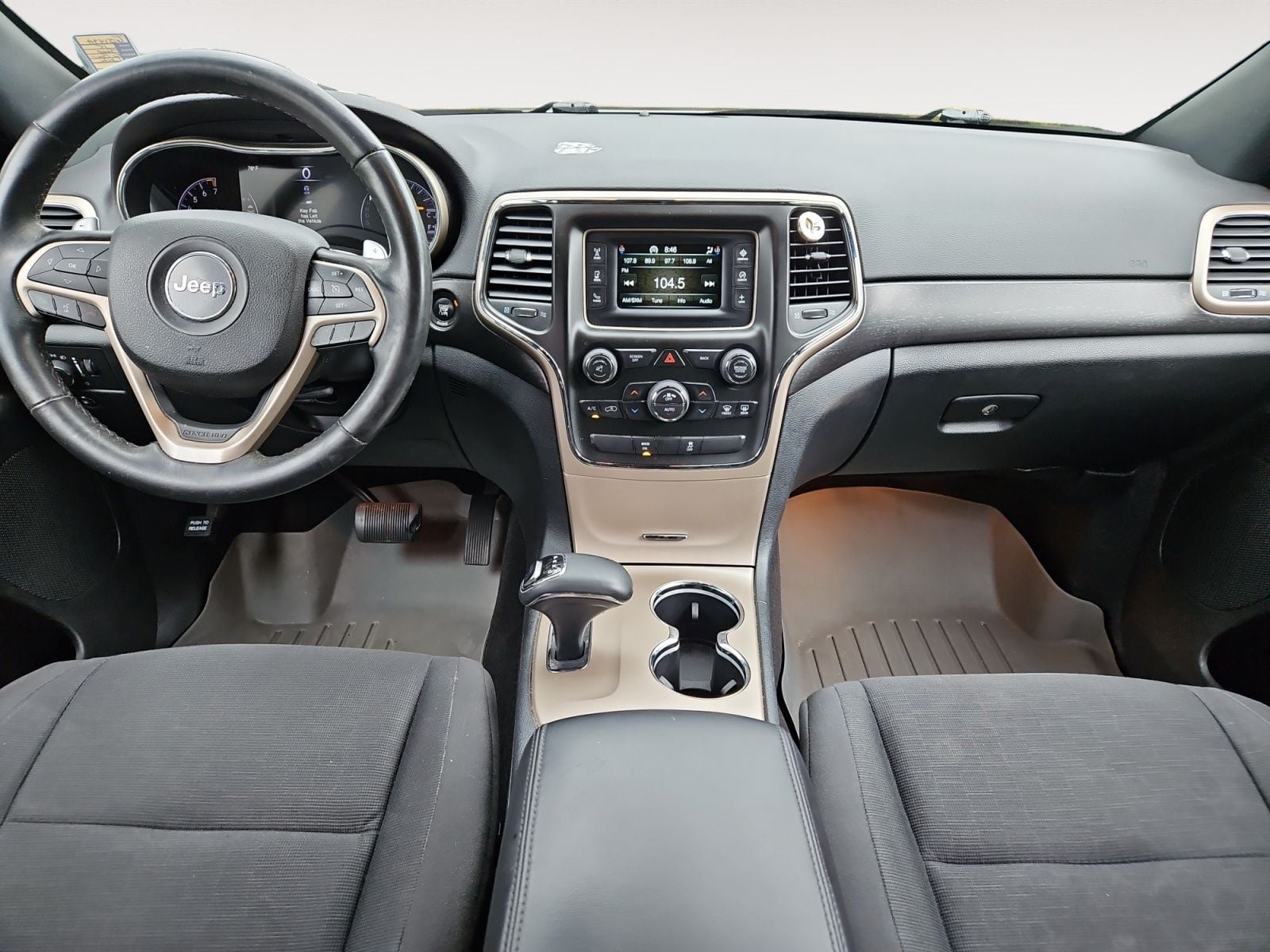 Pre-Owned 2015 Jeep Grand Cherokee Laredo - photo - 9