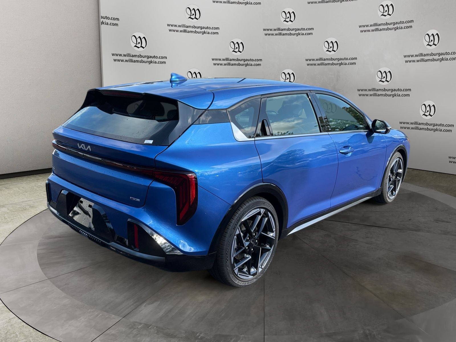 New 2026 Kia K4 GT-Line - photo - 4
