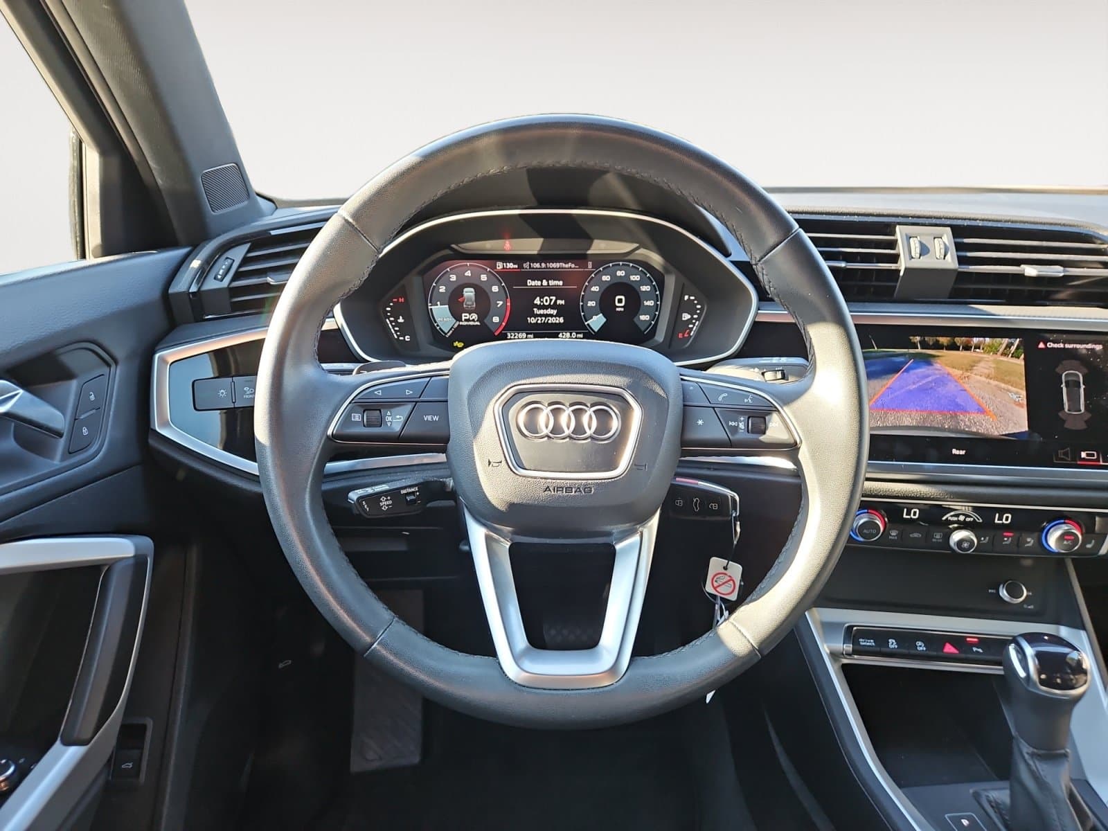Pre-Owned 2025 Audi Q3 Premium - photo - 11