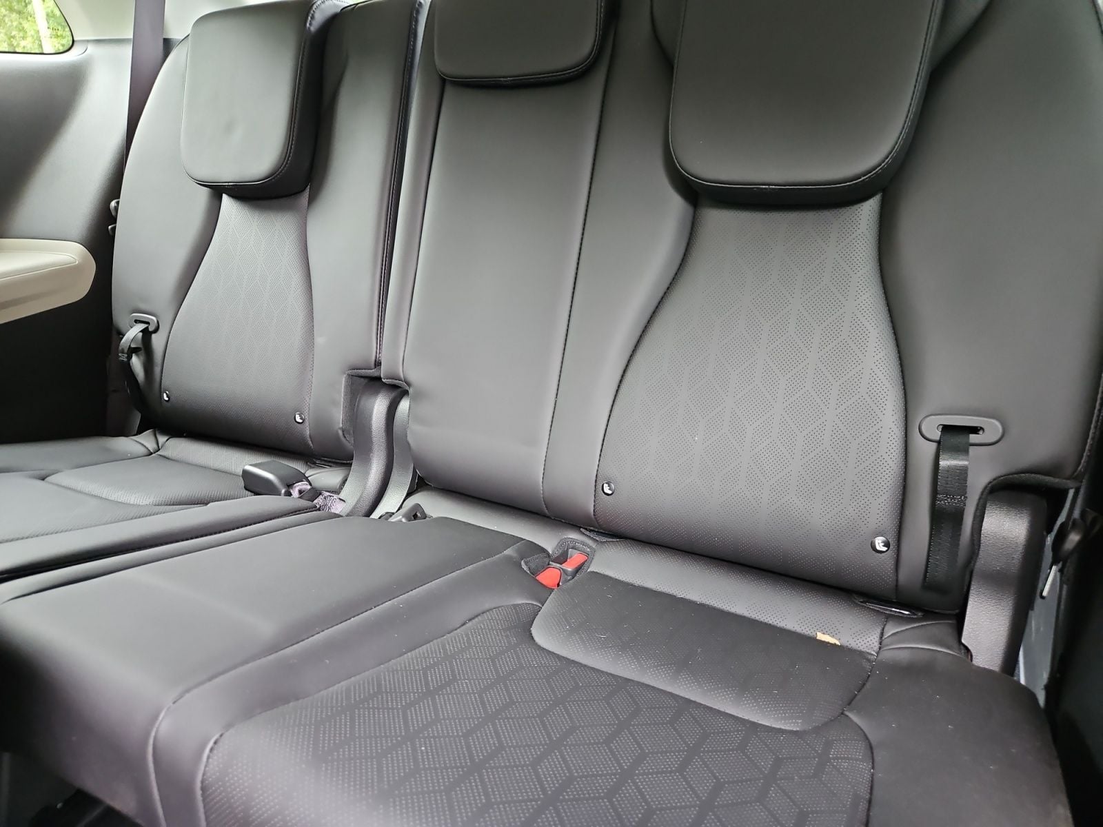 Pre-Owned 2024 Kia Carnival SX - photo - 19