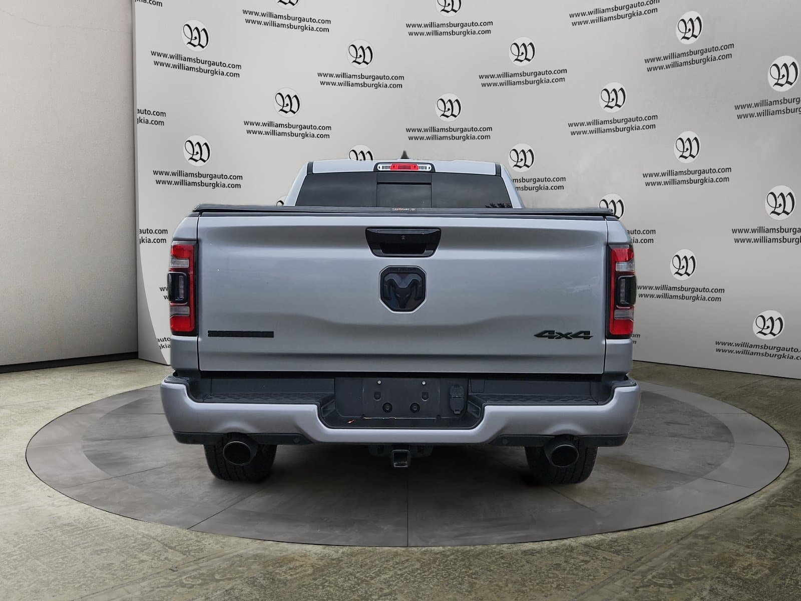 Pre-Owned 2024 Ram 1500 Big Horn/Lone Star - photo - 3