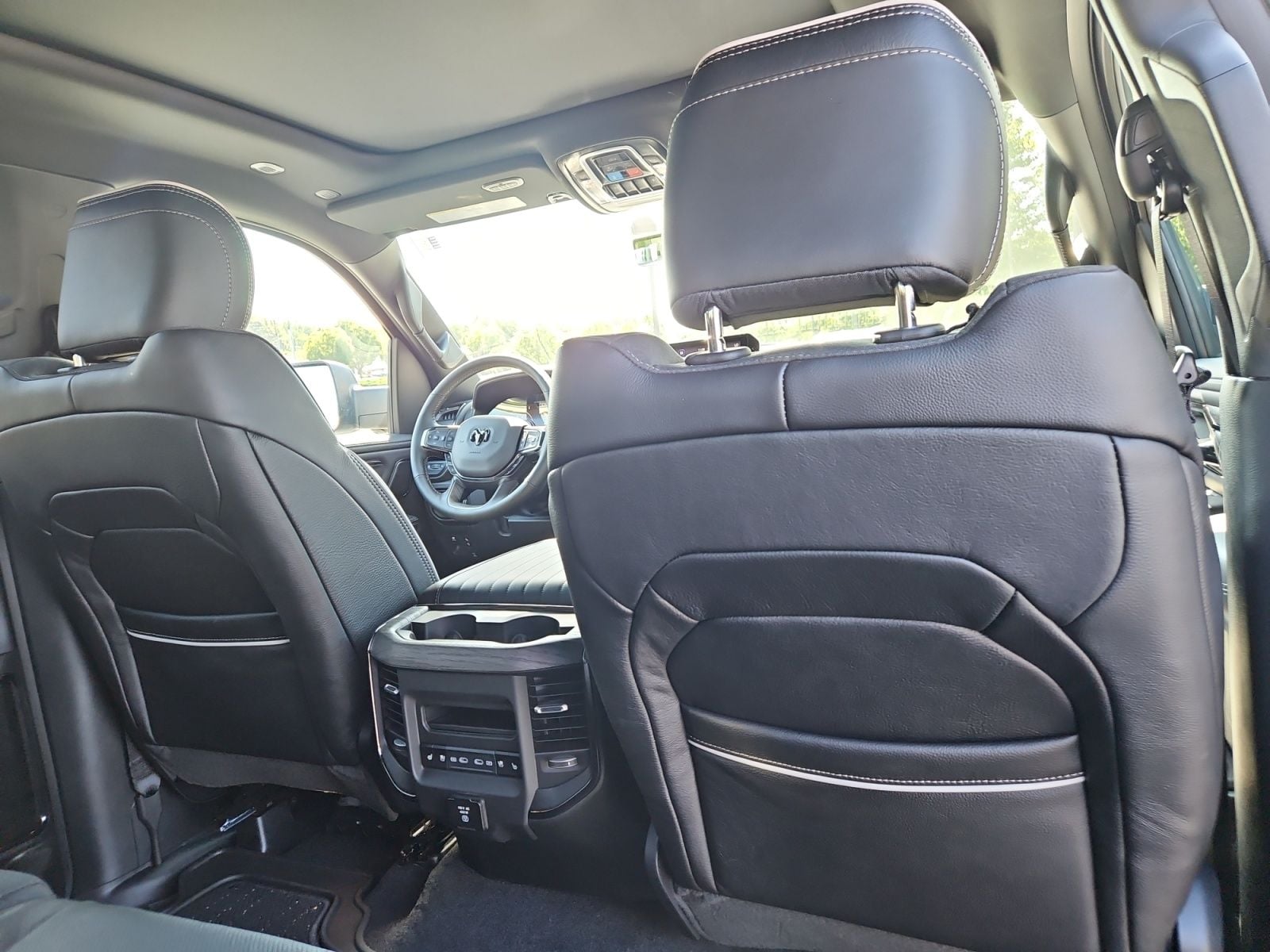 New 2027 Ram 1500 Limited - photo - 17