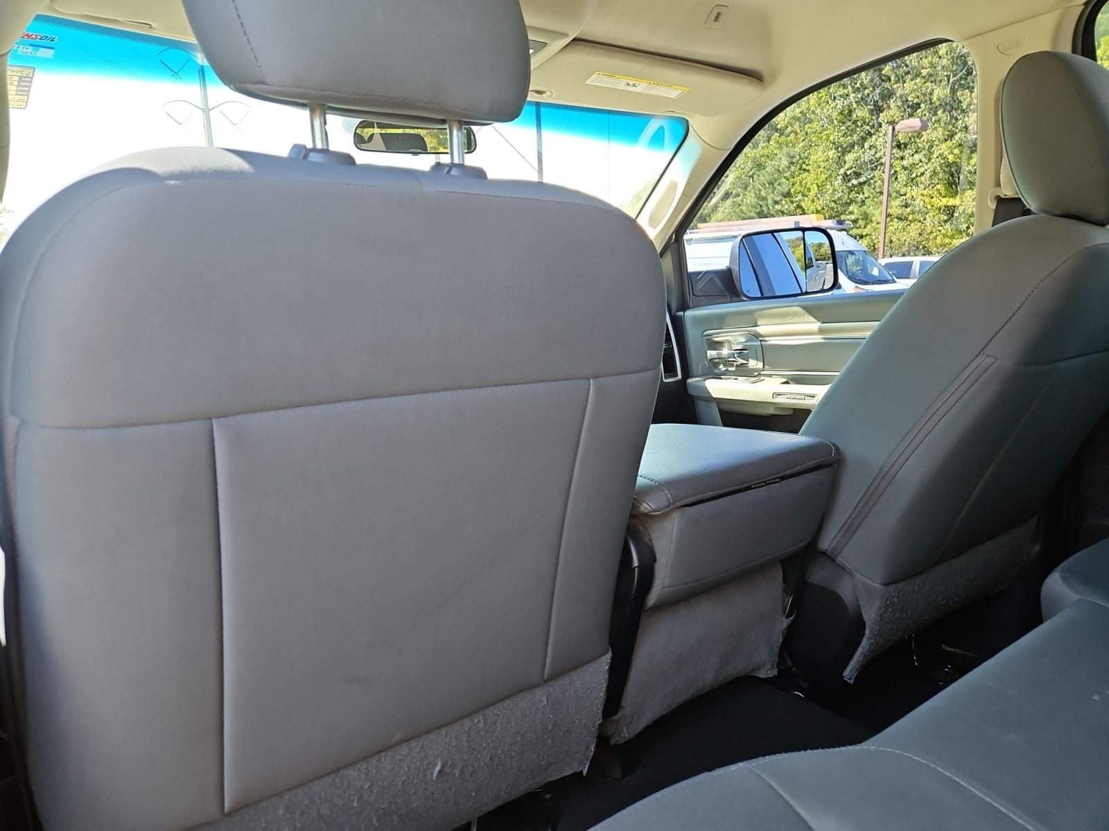 Pre-Owned 2017 Ram 1500 SLT - photo - 18